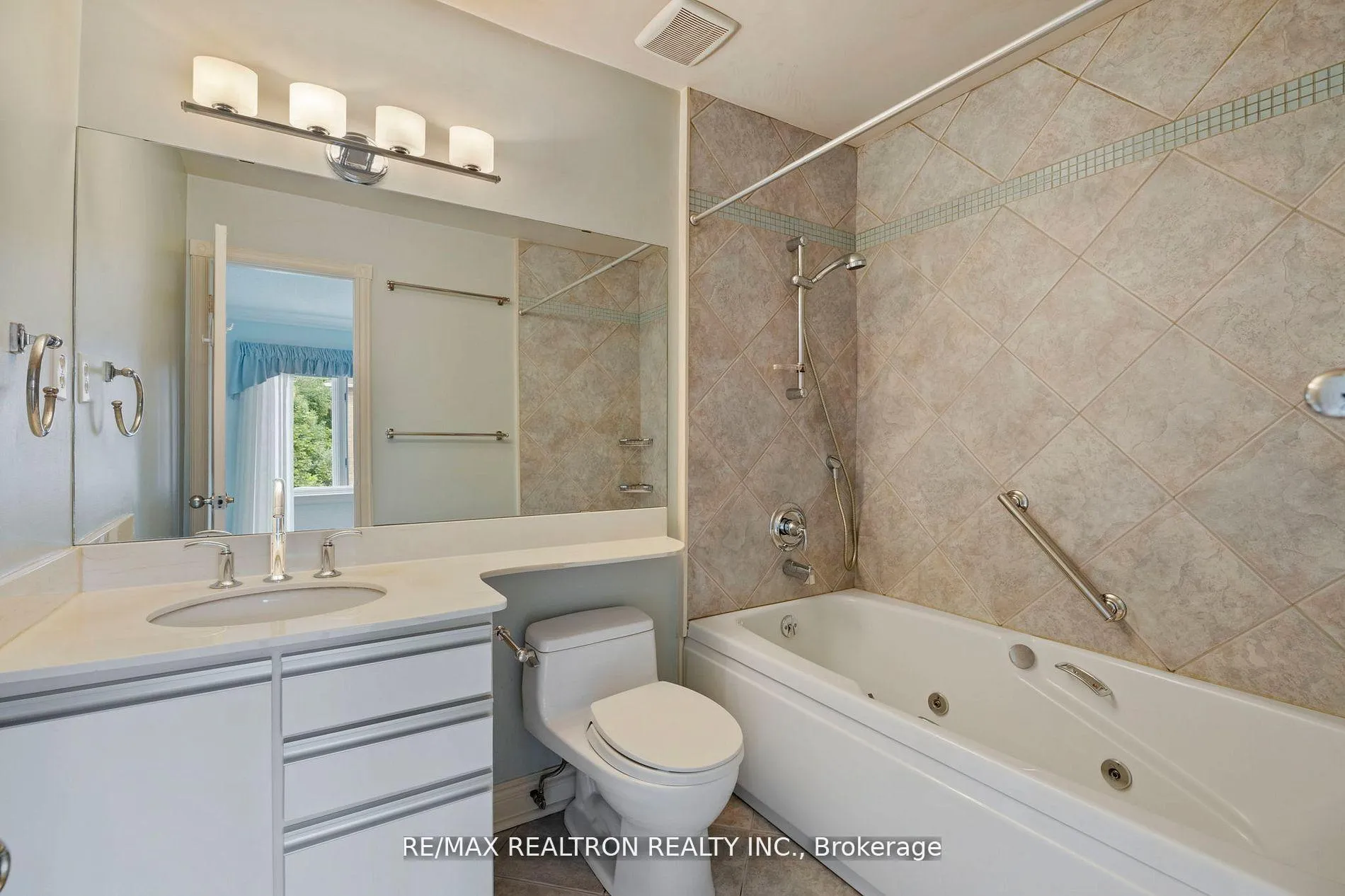 Photo 9 of 1364 Avenue Road, Toronto, Lawrence Park South — HOMEH