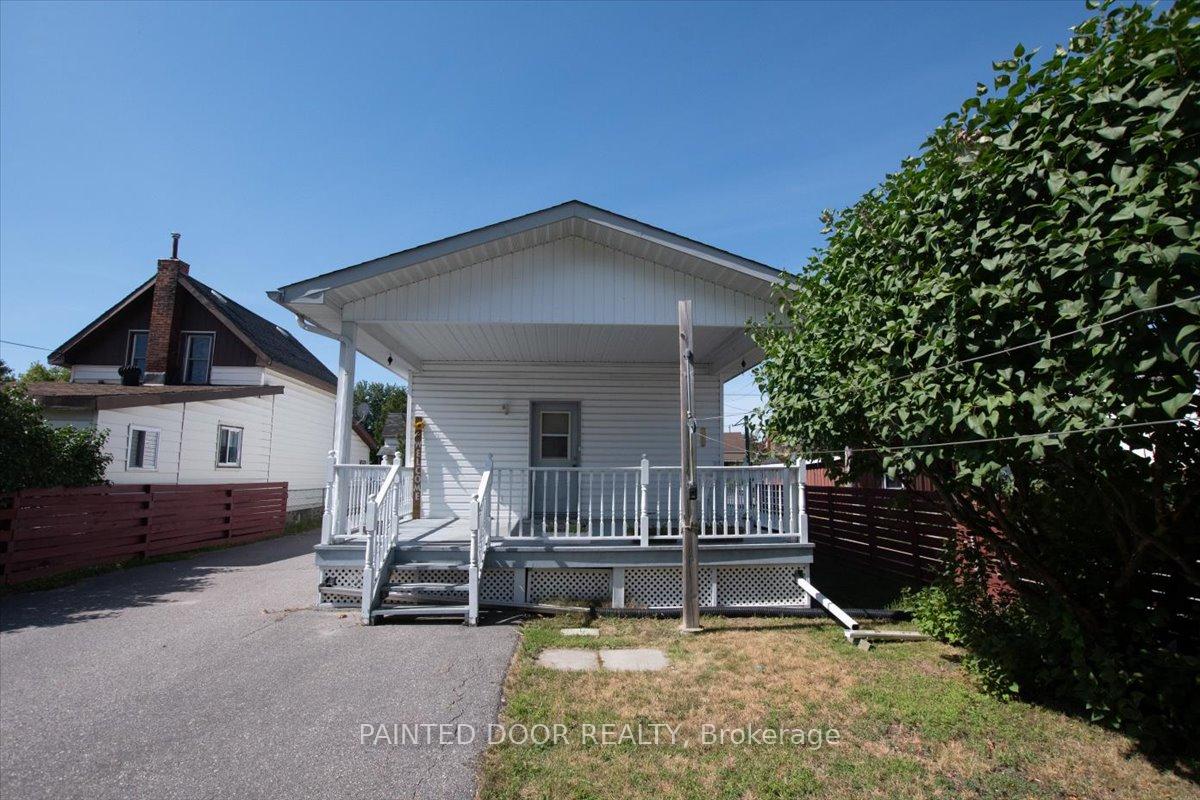 Photo 3 of 266 Sixth Avenue W, North Bay, Central — HOMEH