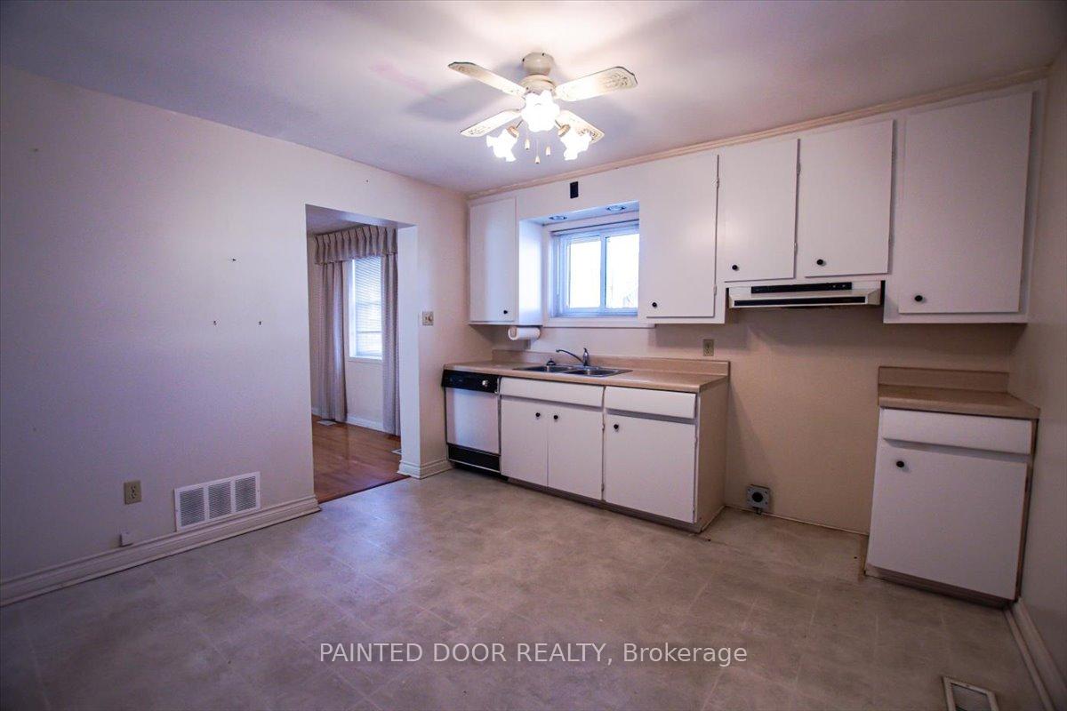 Photo 9 of 266 Sixth Avenue W, North Bay, Central — HOMEH