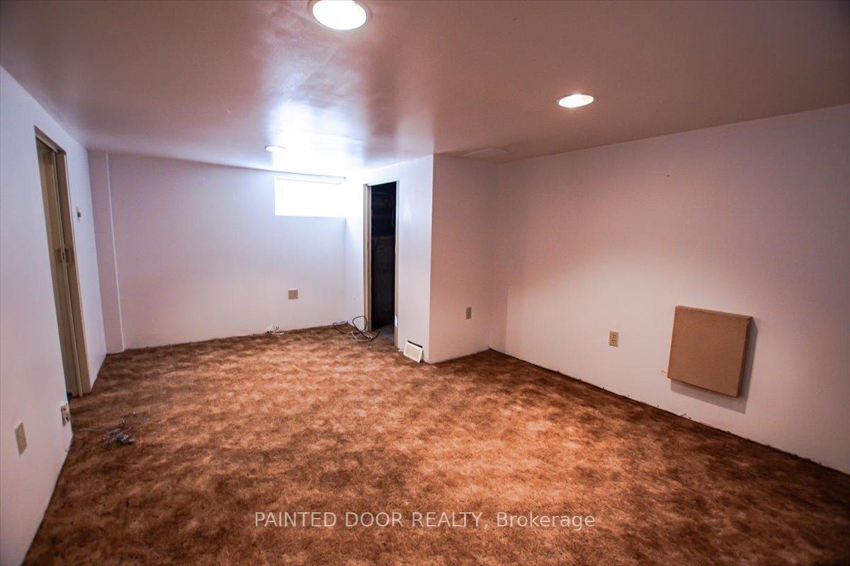 Photo 18 of 266 Sixth Avenue W, North Bay, Central — HOMEH