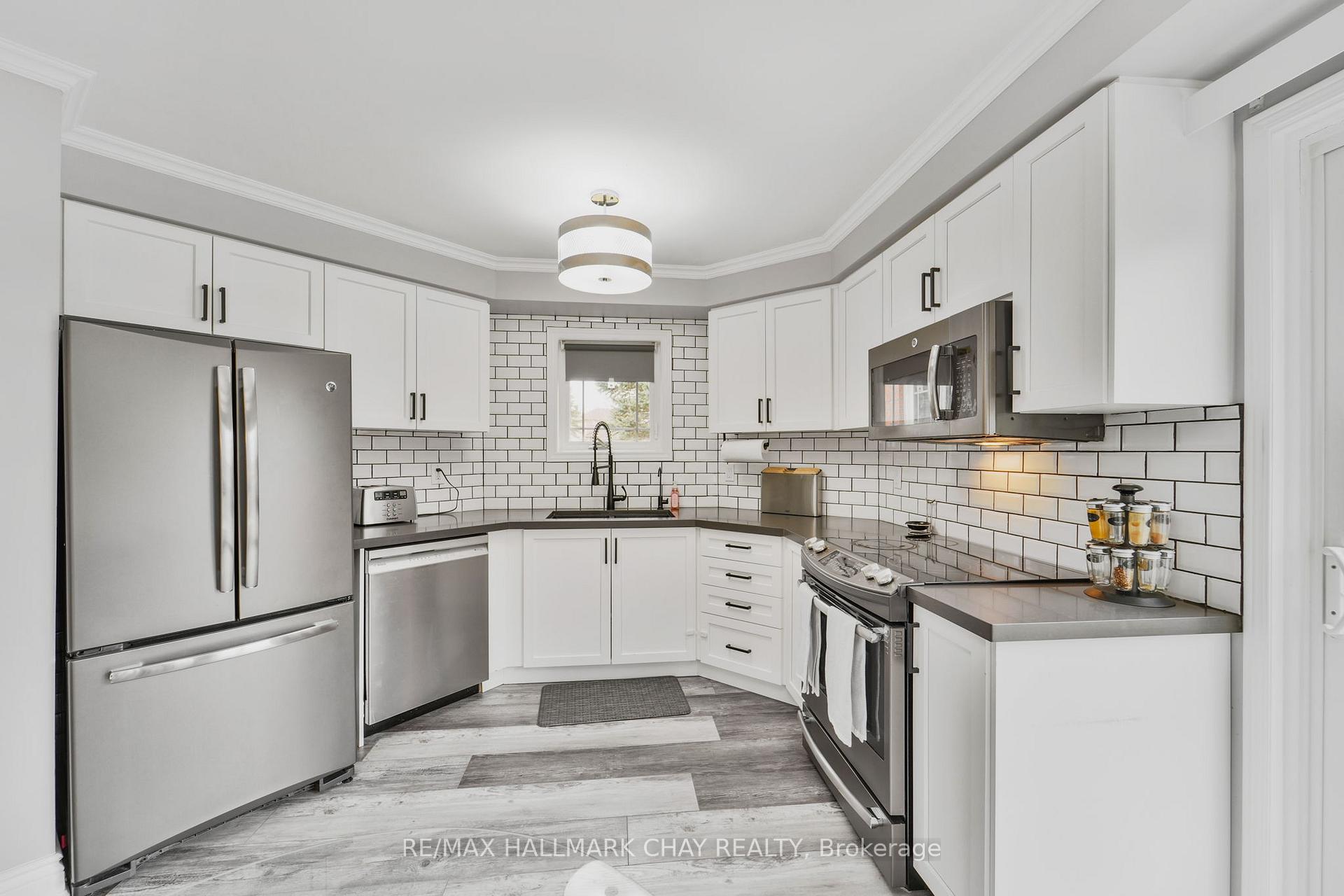 Photo 20 of 2 Mccullough Avenue, New Tecumseth, Beeton — HOMEH