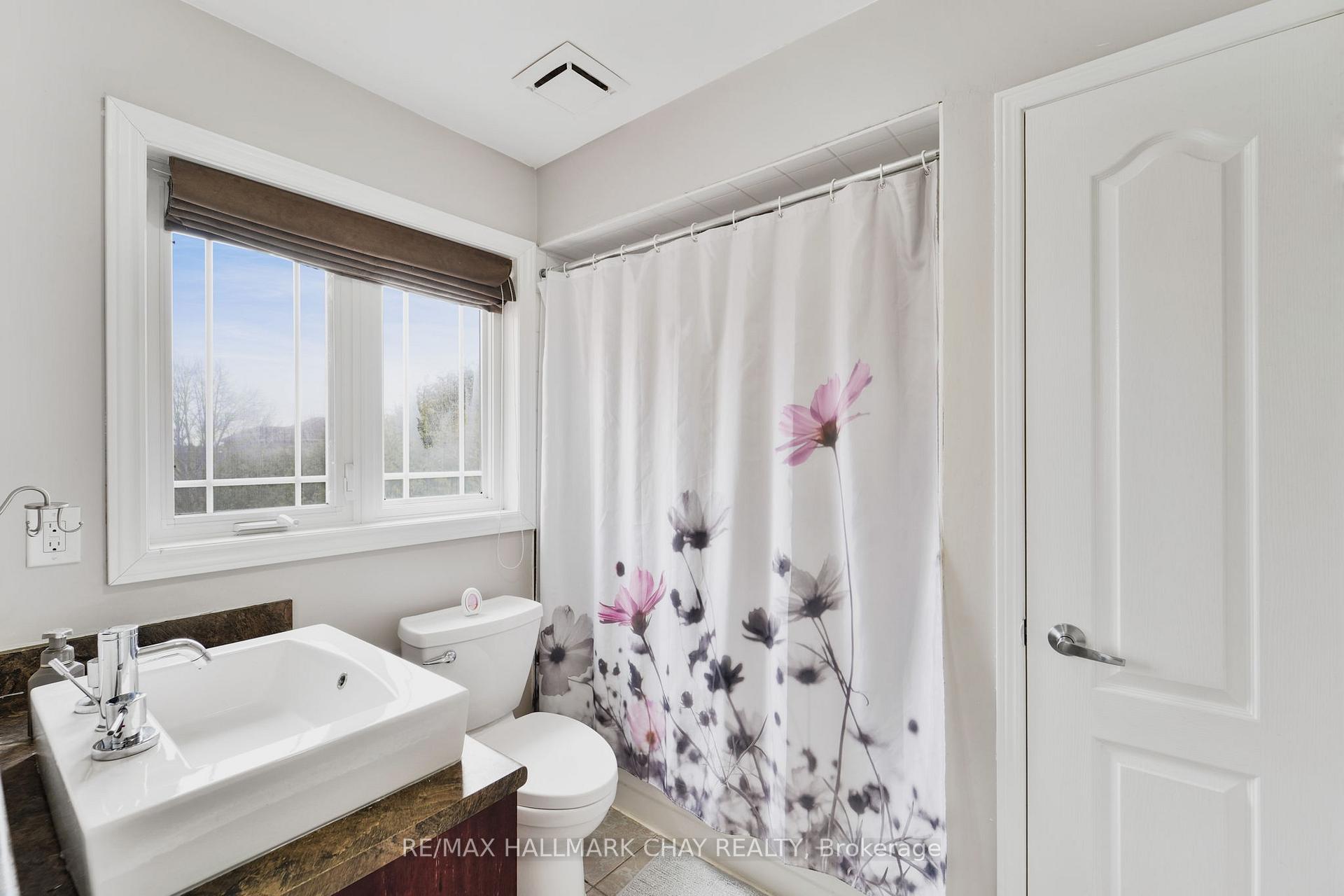 Photo 28 of 2 Mccullough Avenue, New Tecumseth, Beeton — HOMEH
