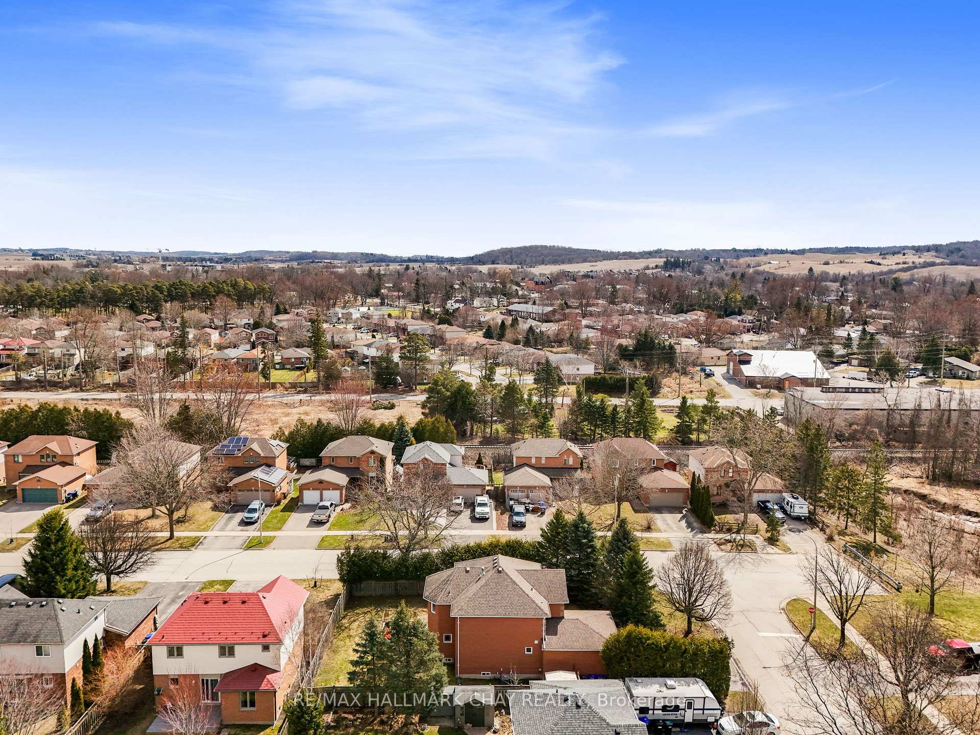 Photo 45 of 2 Mccullough Avenue, New Tecumseth, Beeton — HOMEH