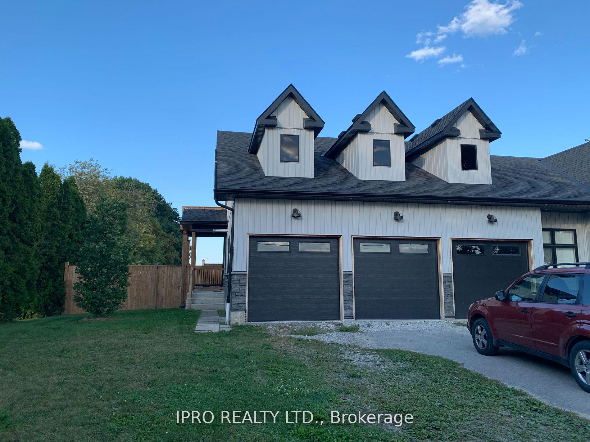 Photo 2 of Unit Loft, 5557 Eighth Line, Milton, Rural Trafalgar — HOMEH