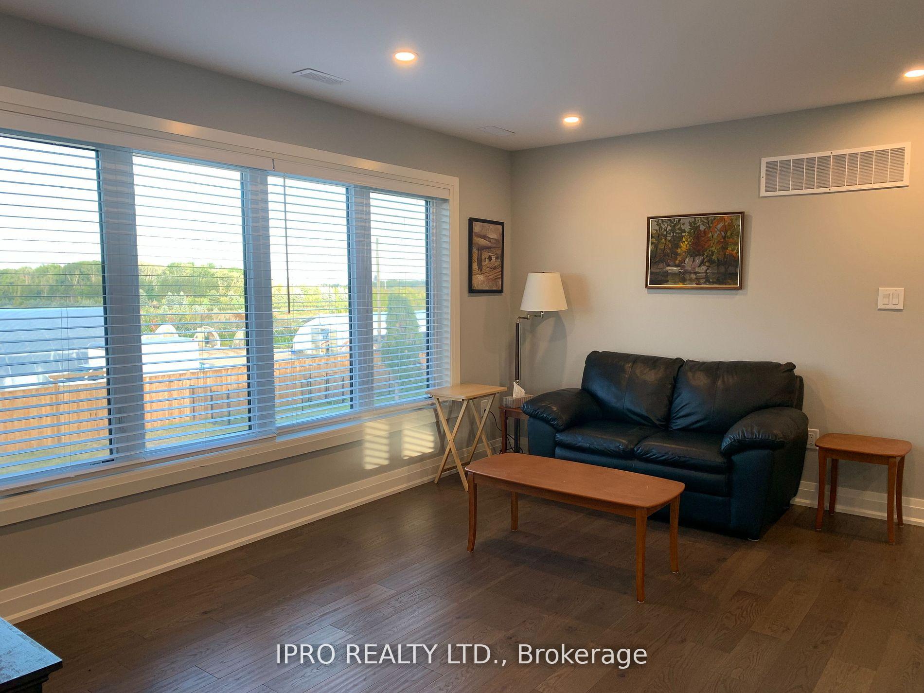 Photo 10 of Unit Loft, 5557 Eighth Line, Milton, Rural Trafalgar — HOMEH