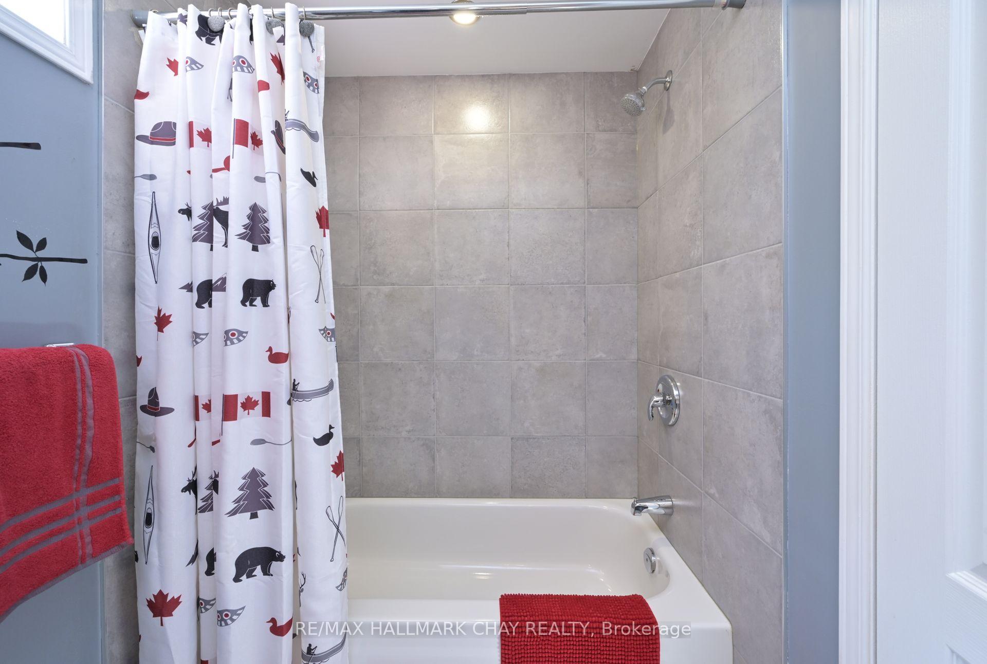 Photo 25 of 93 Banting Drive, New Tecumseth, Alliston — HOMEH
