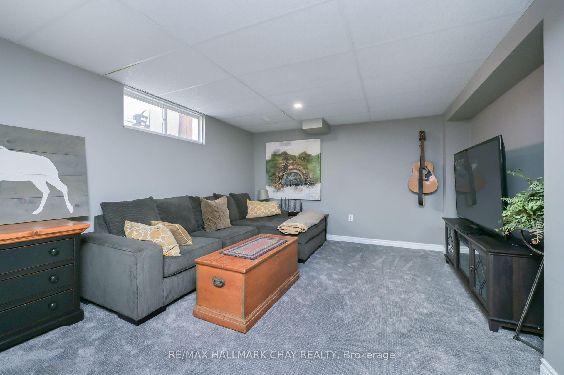 Photo 29 of 93 Banting Drive, New Tecumseth, Alliston — HOMEH