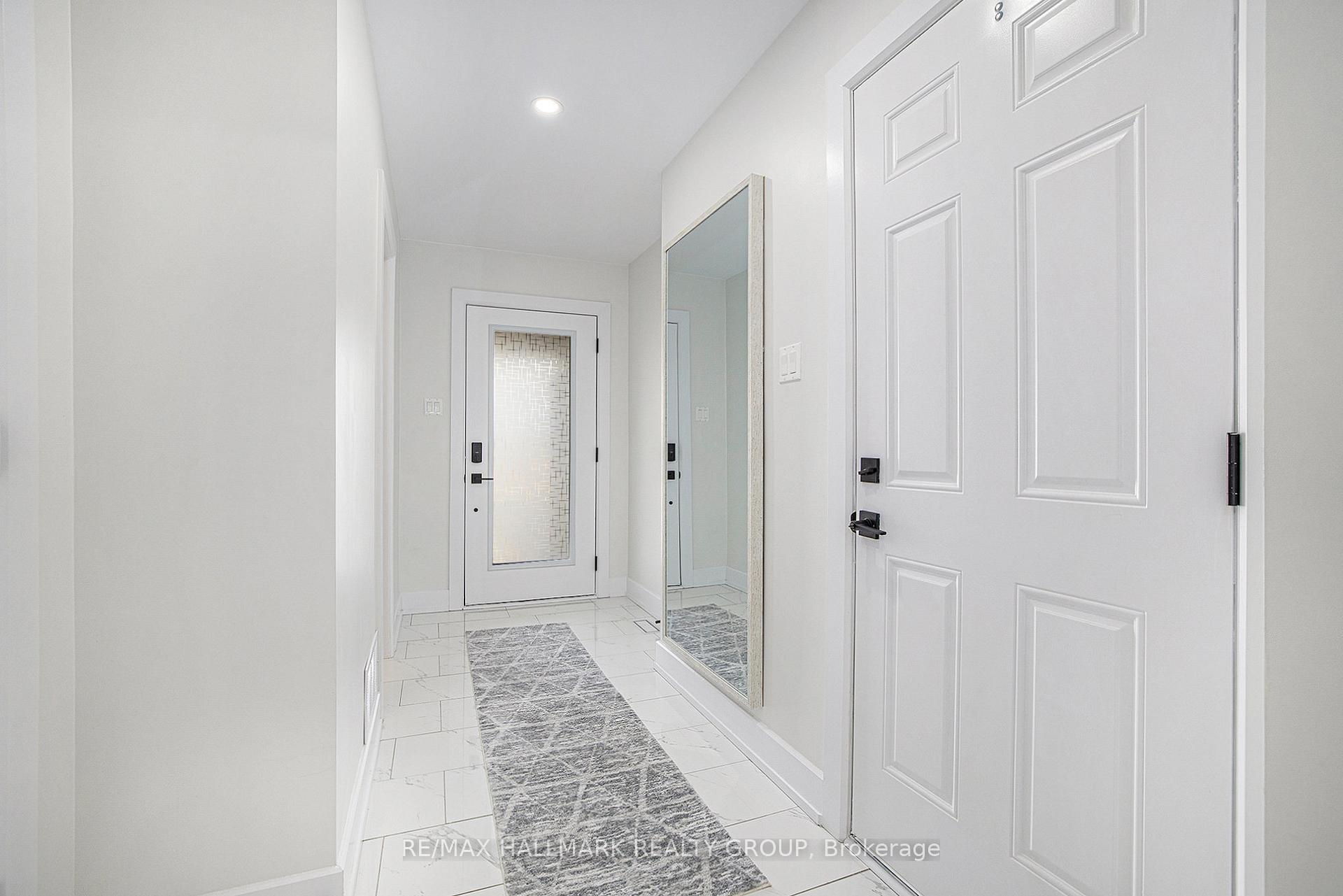 Photo 3 of 20 Verglas Lane, Ottawa, Mer Bleue/Bradley Estates/Anderson Park — HOMEH