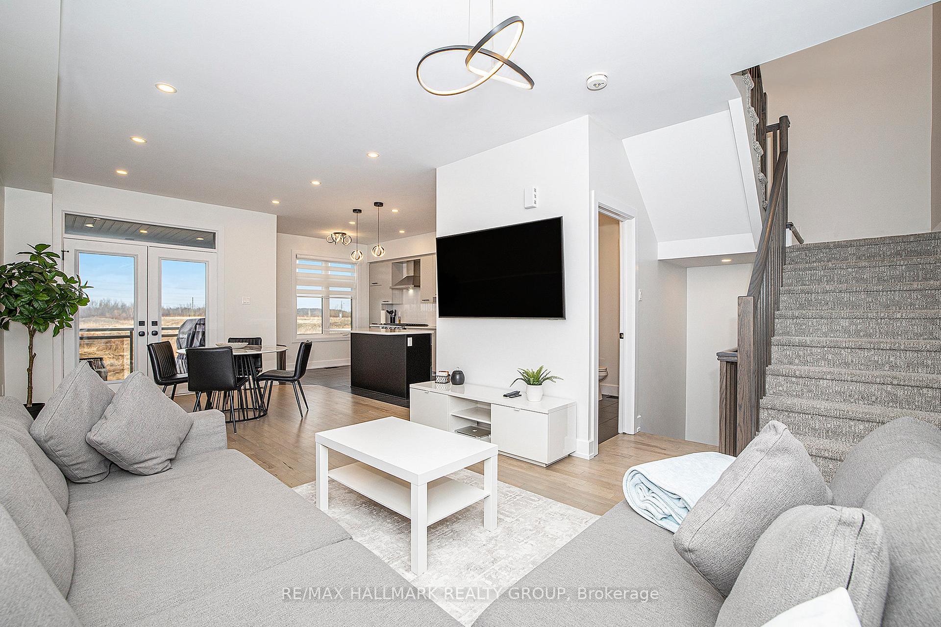 Photo 7 of 20 Verglas Lane, Ottawa, Mer Bleue/Bradley Estates/Anderson Park — HOMEH