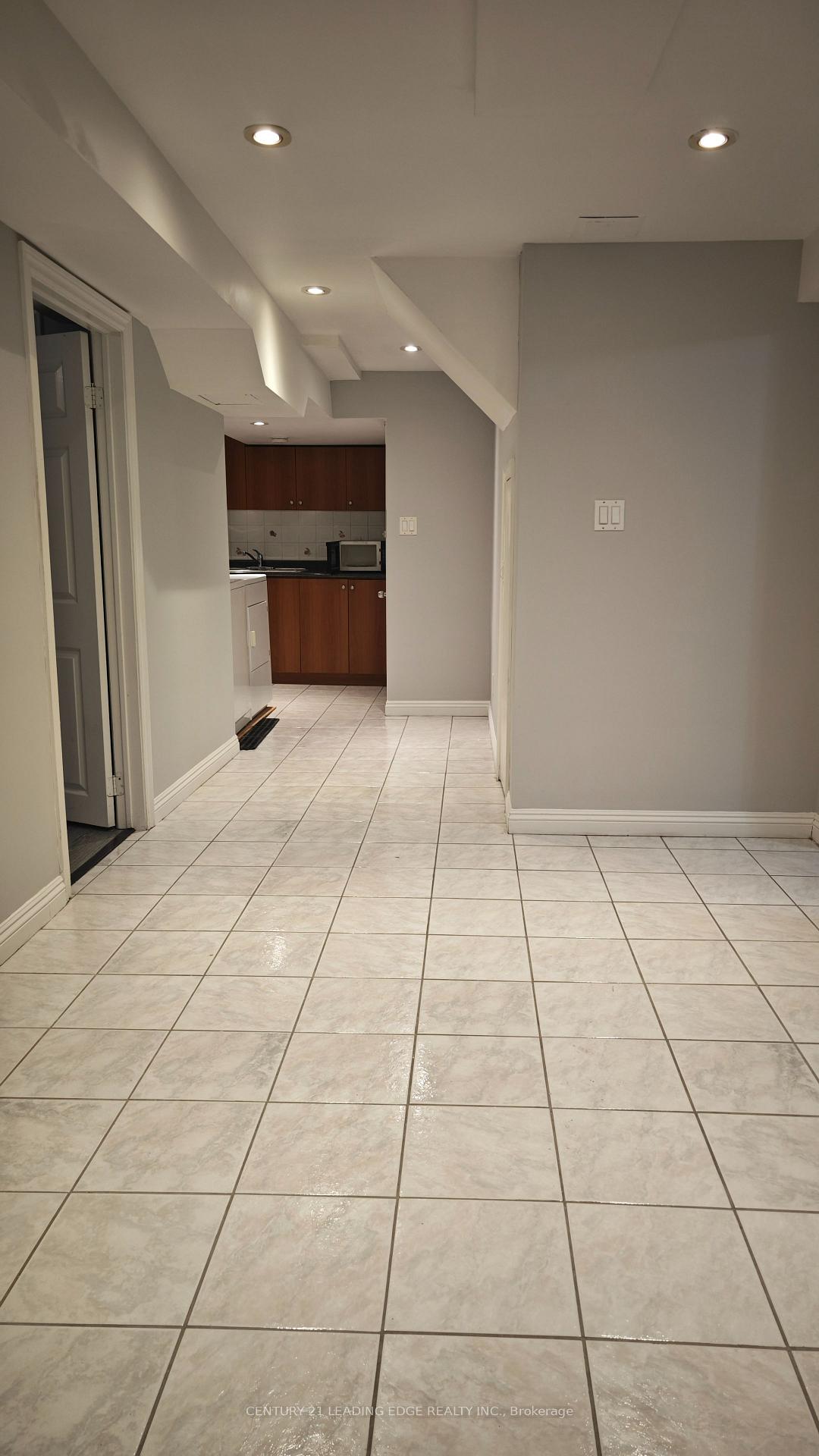 Photo 3 of Unit BSMT, 8 Taplane Drive, Markham, Middlefield — HOMEH