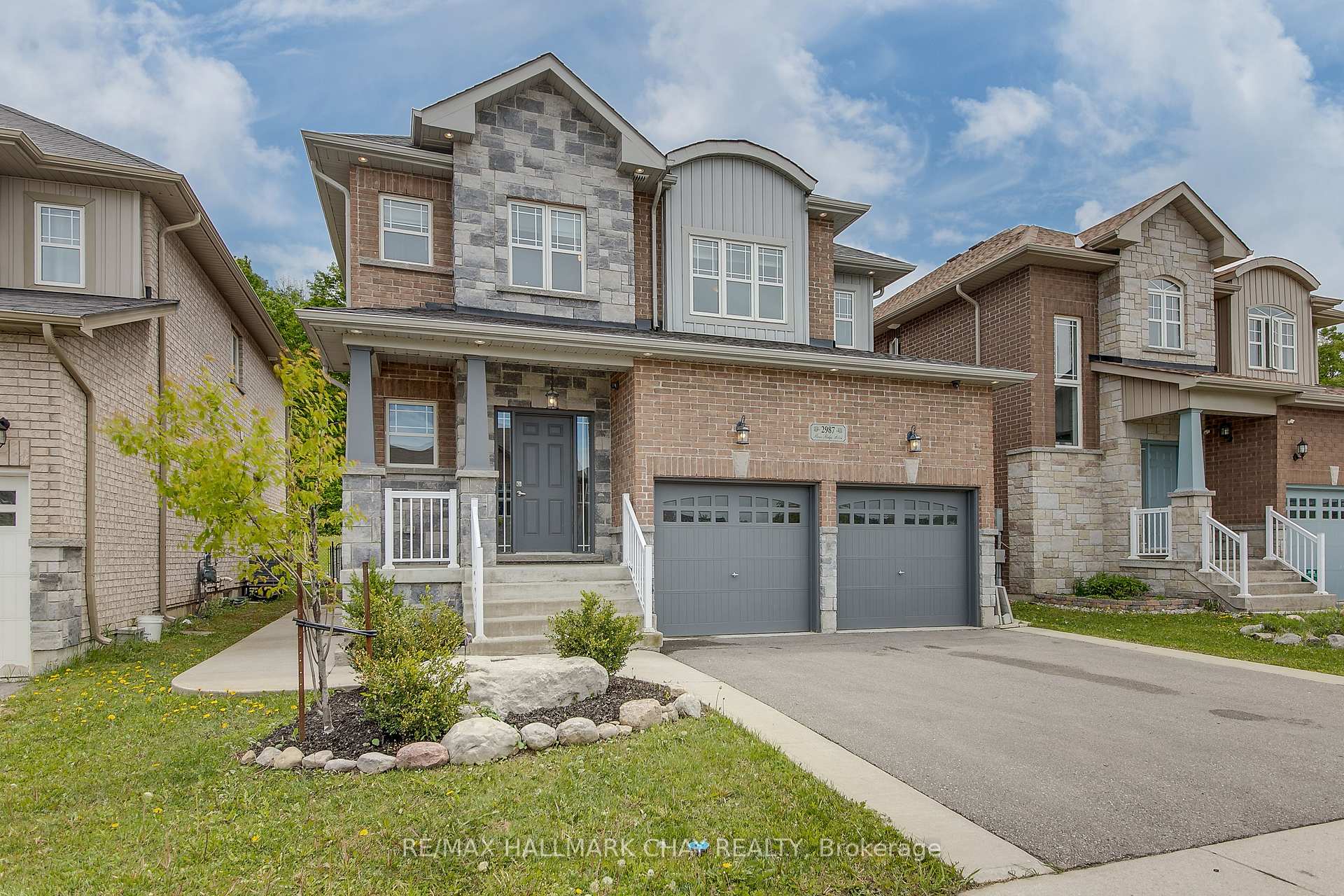 Photo 2 of 2987 Stoneridge Boulevard, Orillia — HOMEH