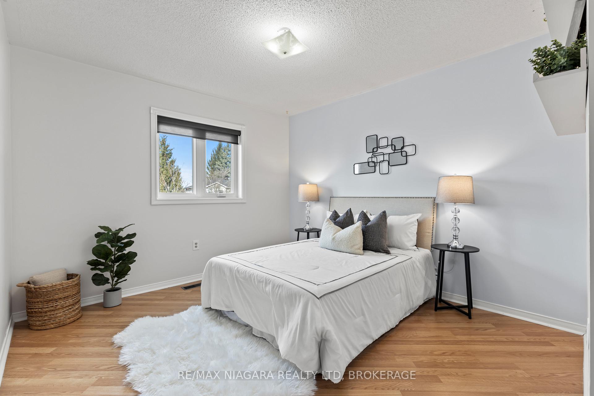 Photo 9 of 49 Metcalf Crescent, New Tecumseth, Tottenham — HOMEH
