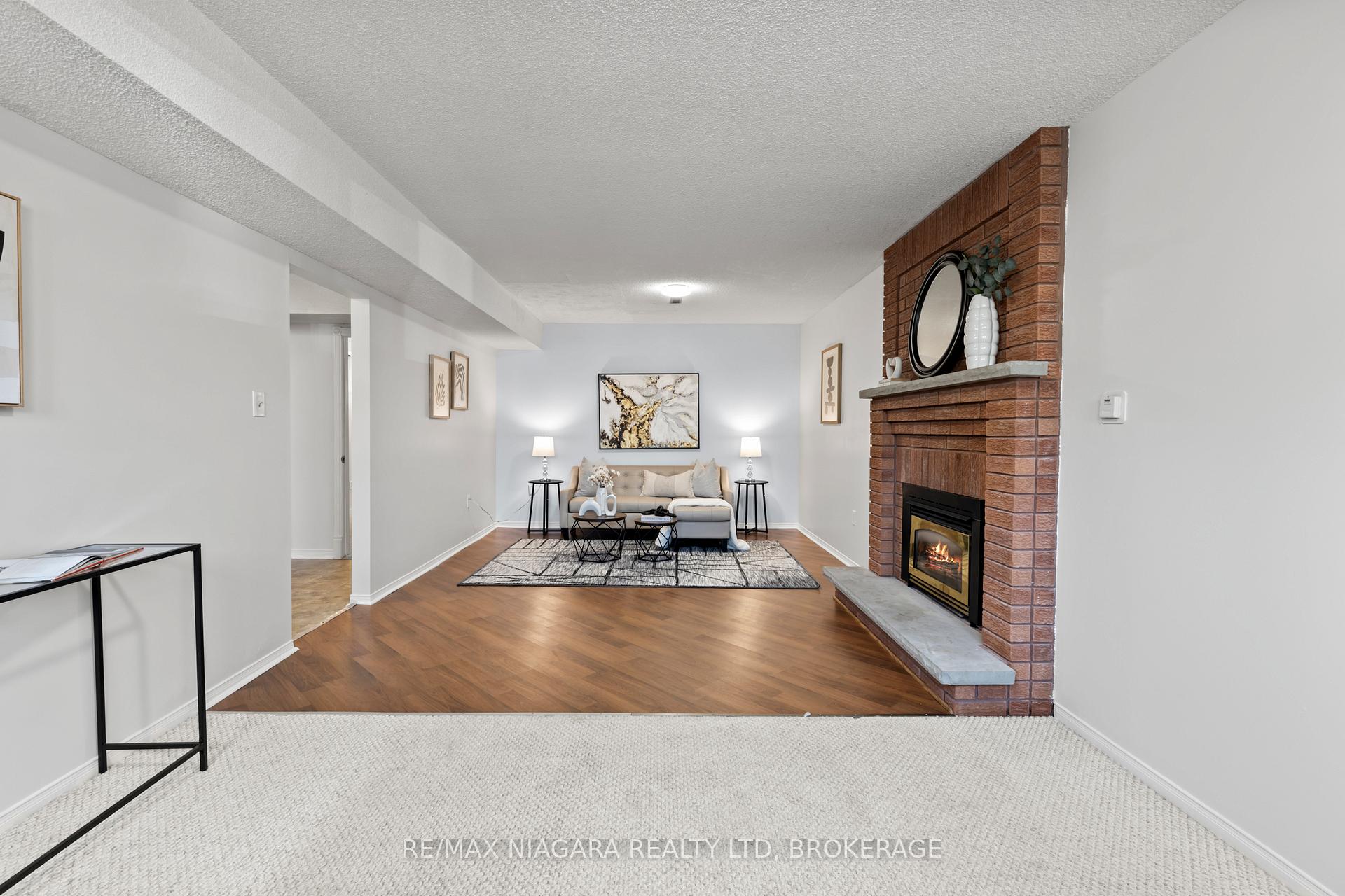 Photo 15 of 49 Metcalf Crescent, New Tecumseth, Tottenham — HOMEH