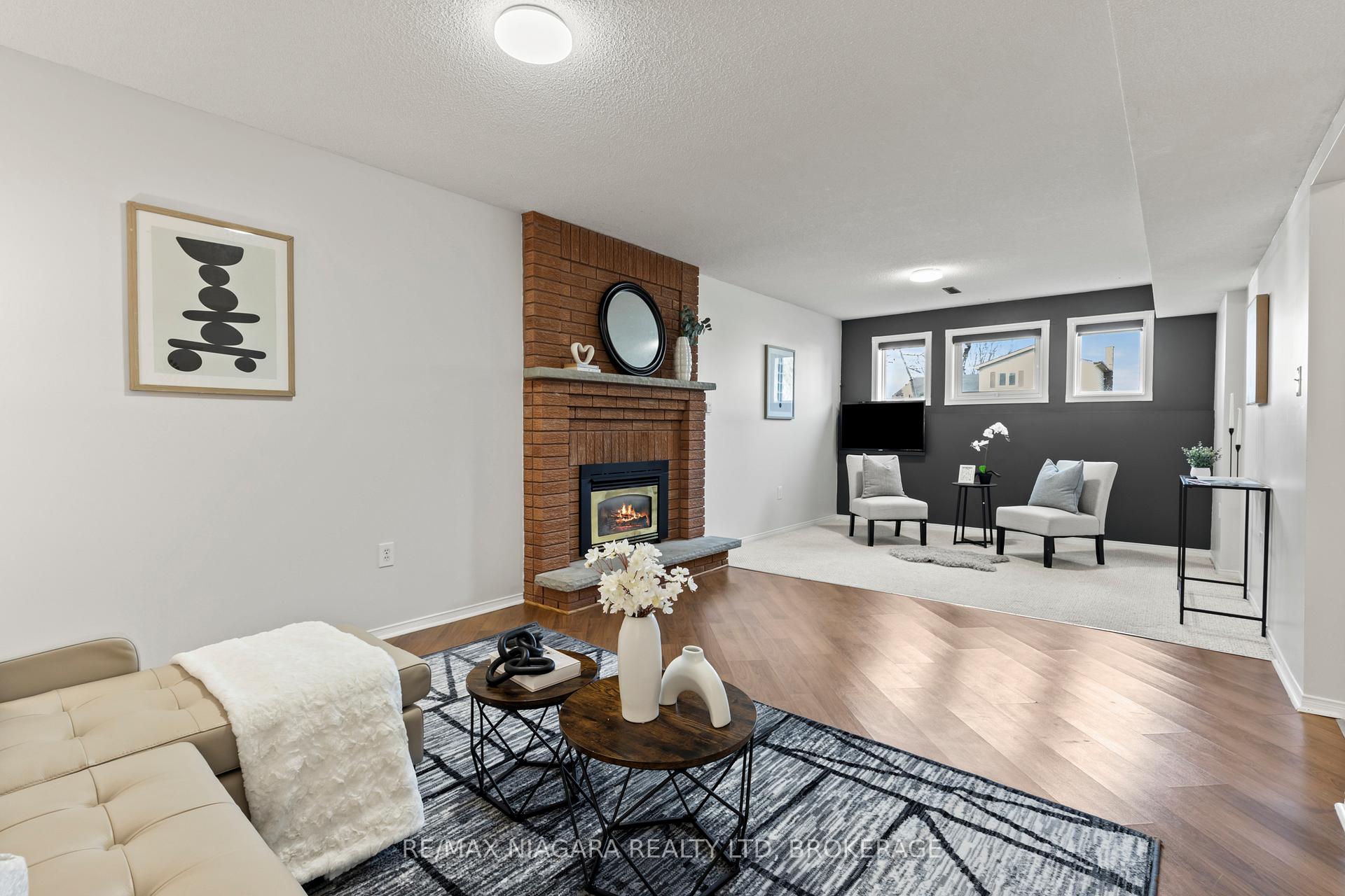 Photo 18 of 49 Metcalf Crescent, New Tecumseth, Tottenham — HOMEH