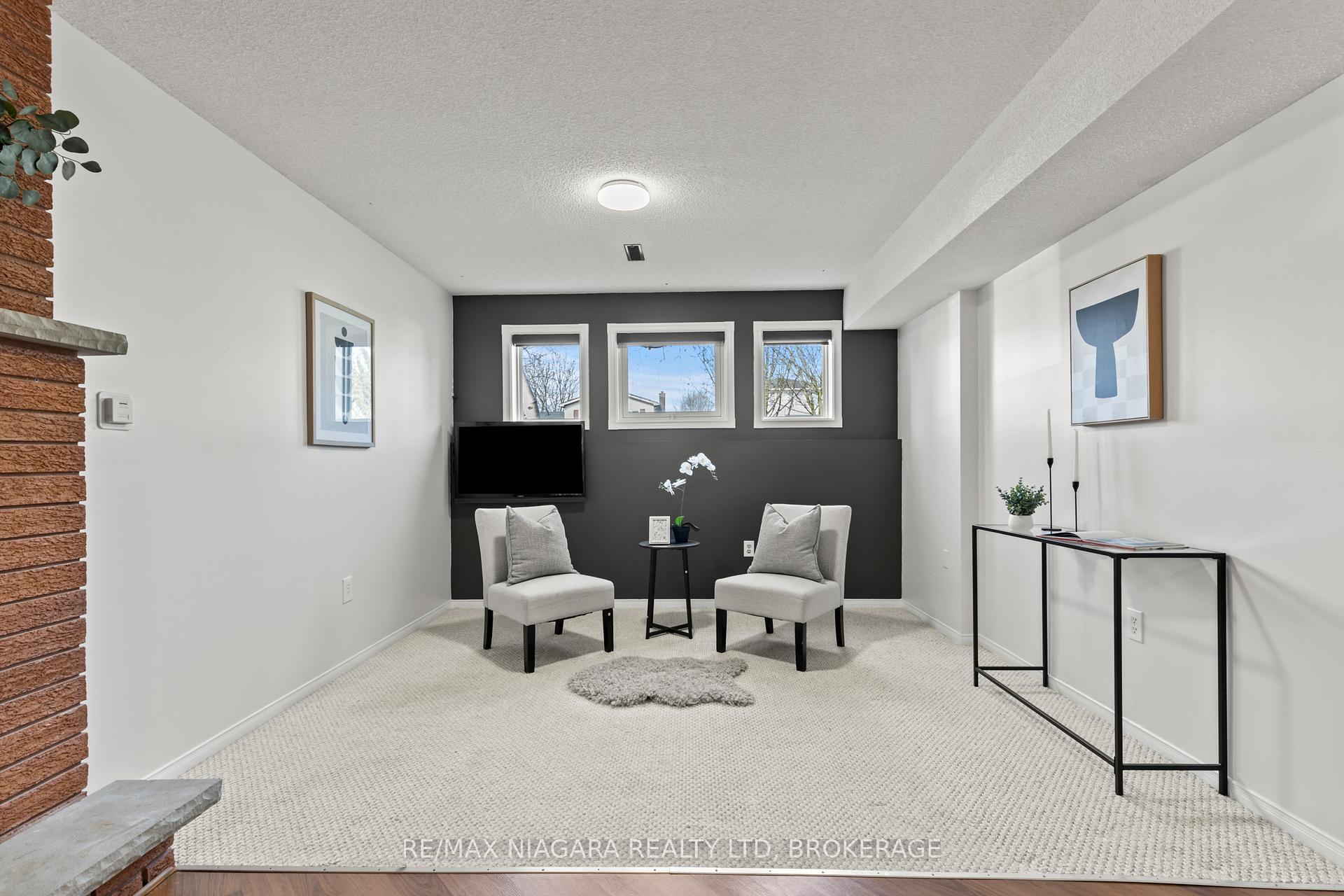 Photo 19 of 49 Metcalf Crescent, New Tecumseth, Tottenham — HOMEH