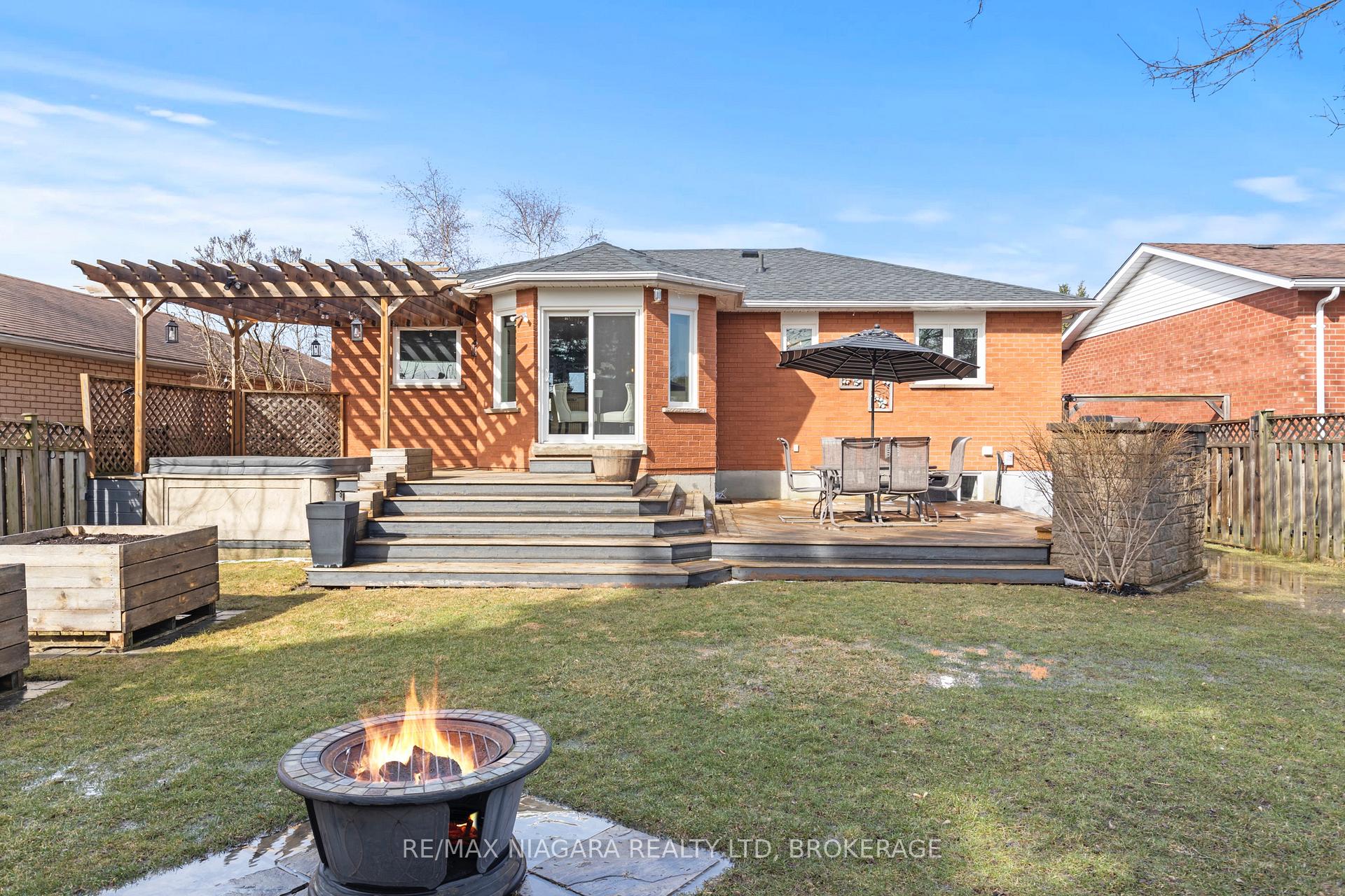 Photo 22 of 49 Metcalf Crescent, New Tecumseth, Tottenham — HOMEH