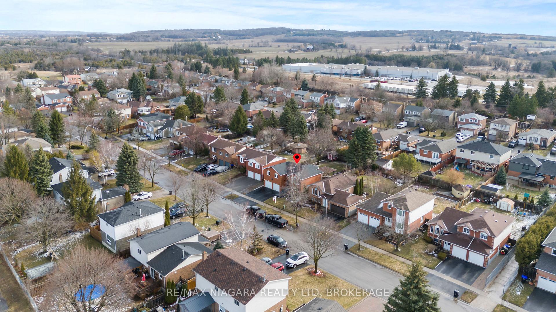 Photo 30 of 49 Metcalf Crescent, New Tecumseth, Tottenham — HOMEH