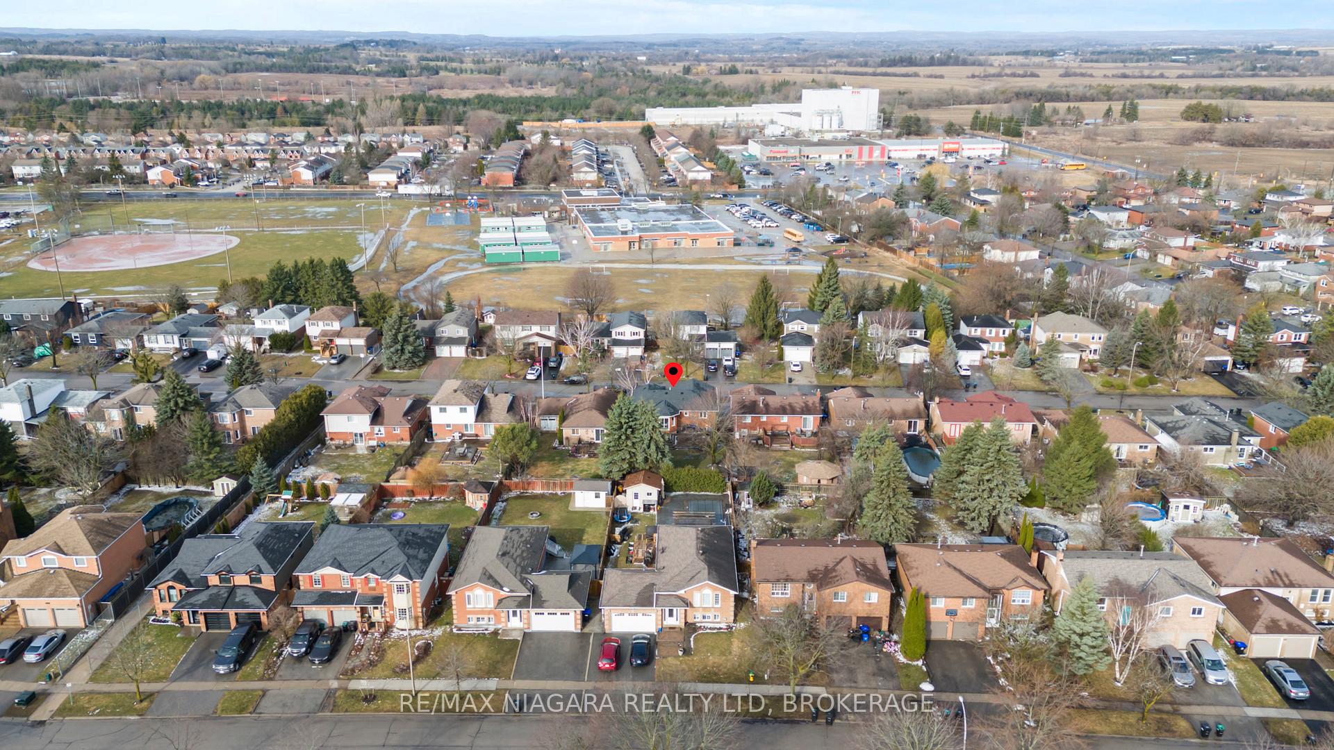 Photo 33 of 49 Metcalf Crescent, New Tecumseth, Tottenham — HOMEH