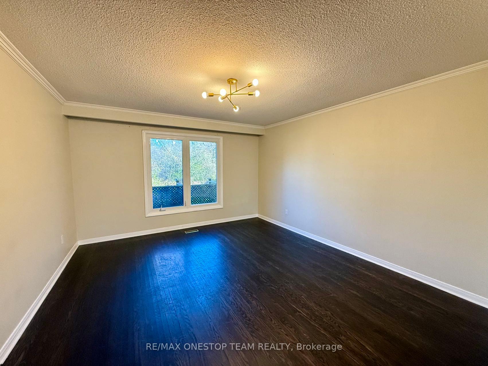 Photo 10 of 104 Willowbrook Road, Markham, Aileen-Willowbrook — HOMEH