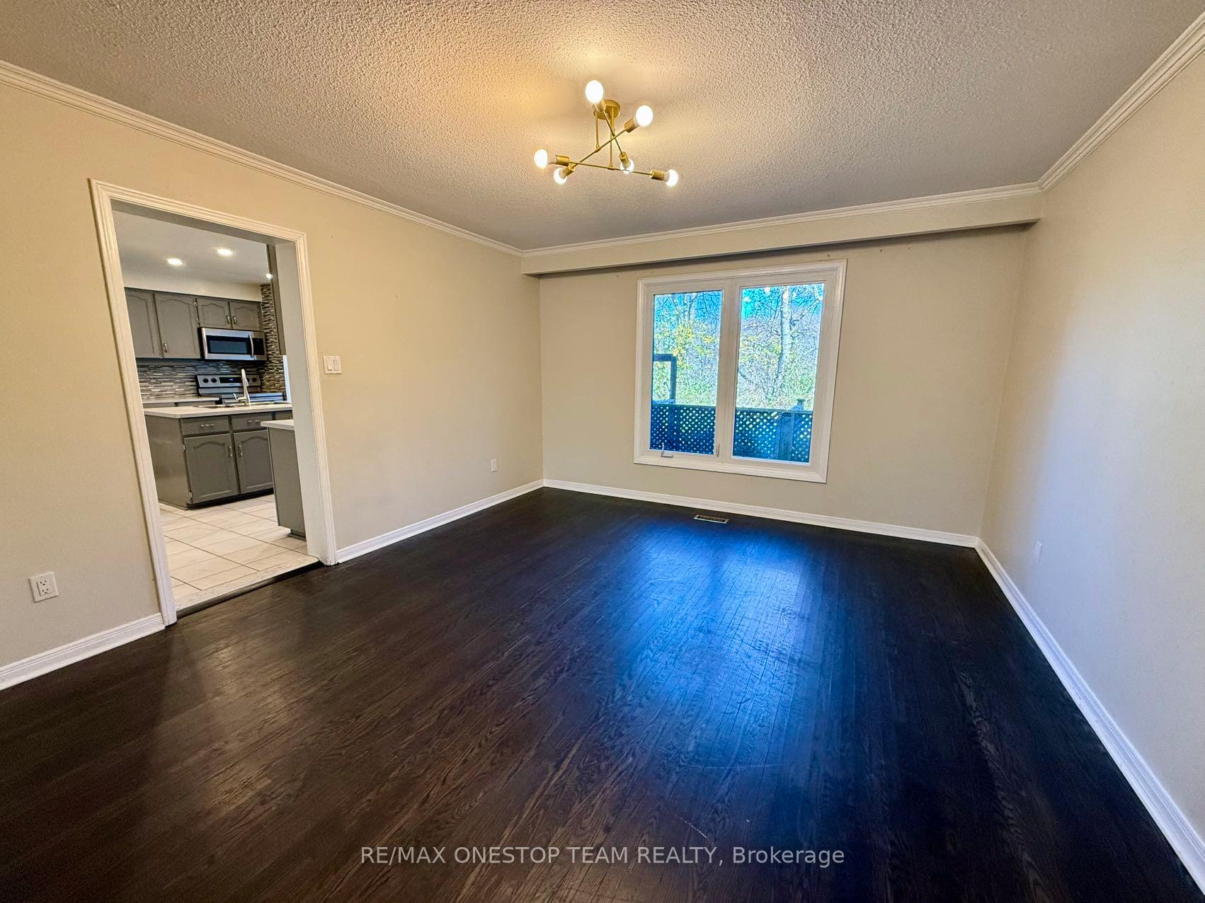 Photo 11 of 104 Willowbrook Road, Markham, Aileen-Willowbrook — HOMEH