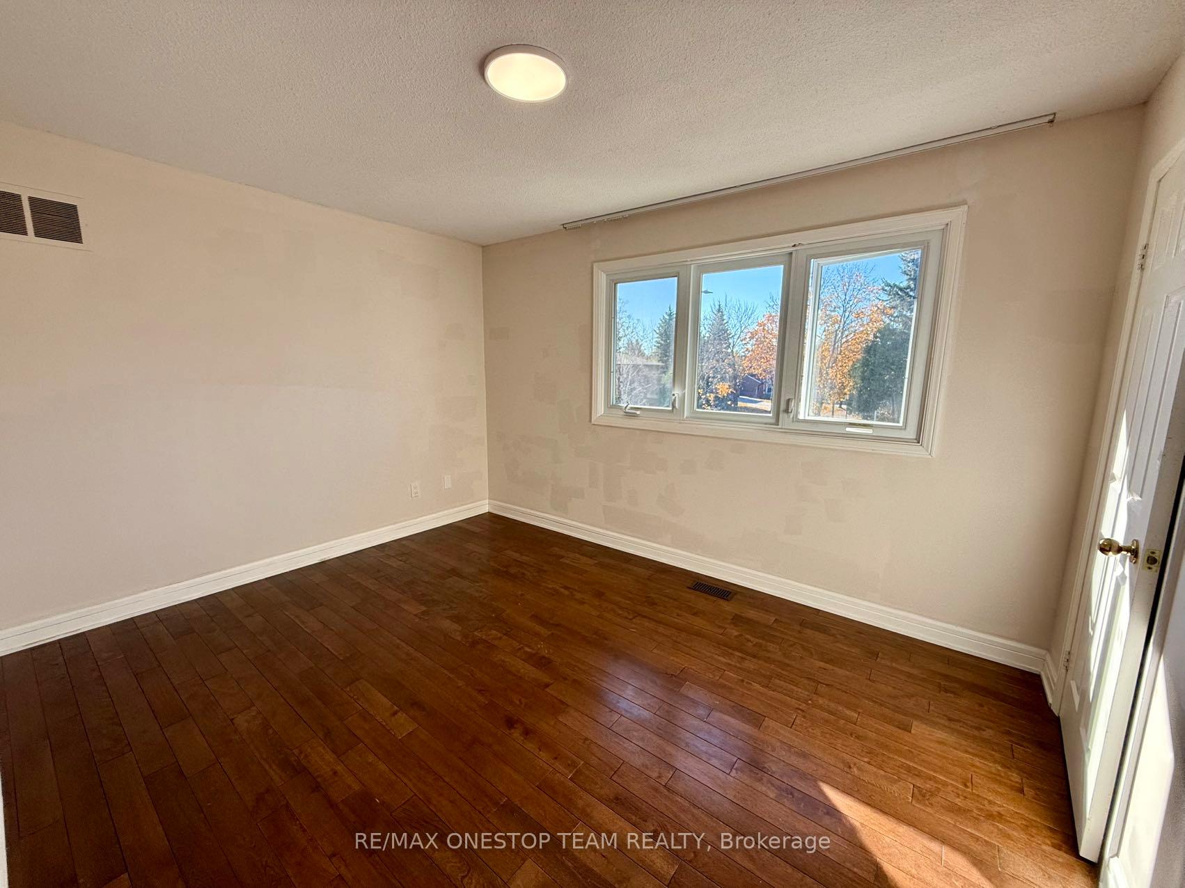 Photo 24 of 104 Willowbrook Road, Markham, Aileen-Willowbrook — HOMEH