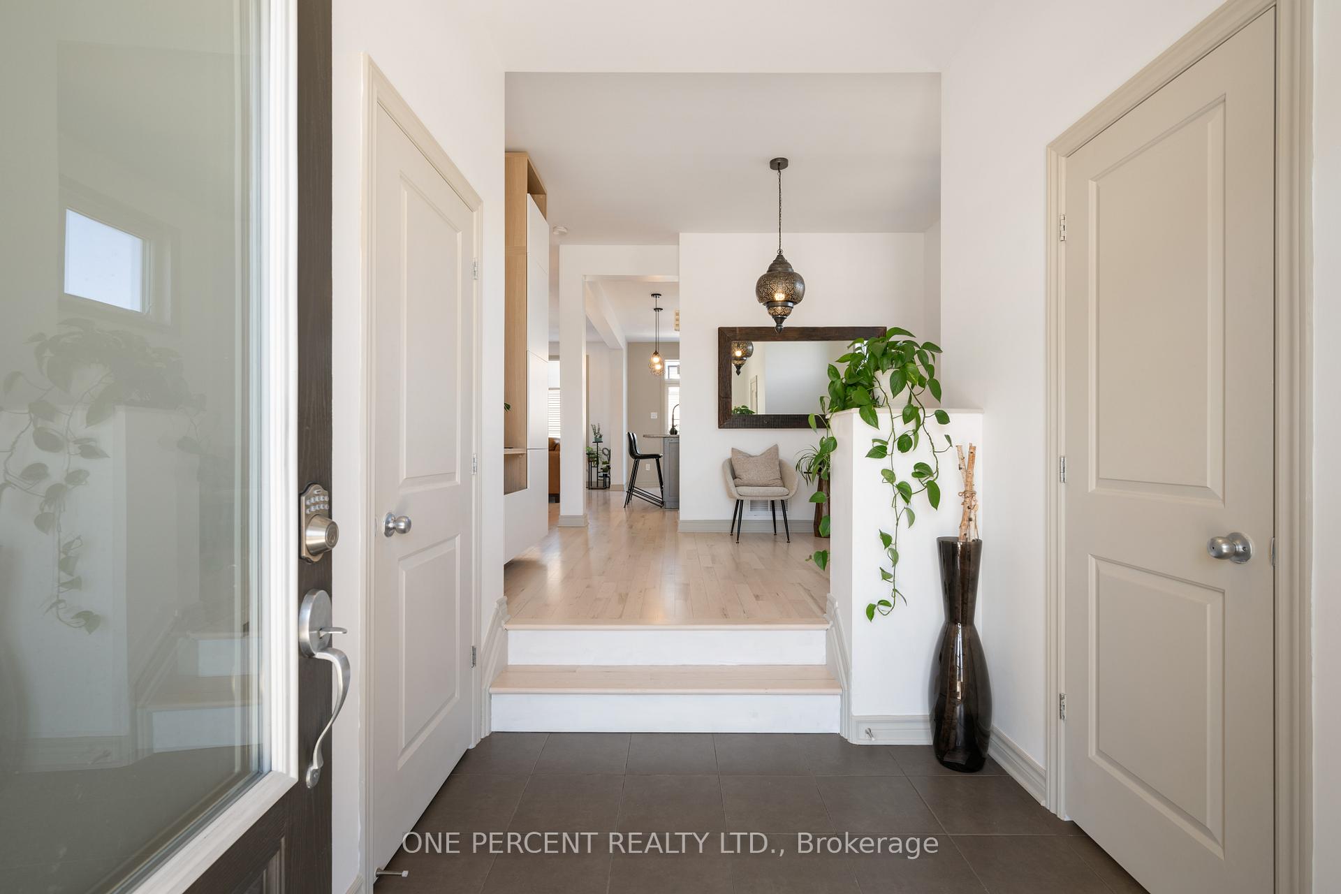Photo 4 of 6367 Renaud Road, Ottawa, Mer Bleue/Bradley Estates/Anderson Park — HOMEH