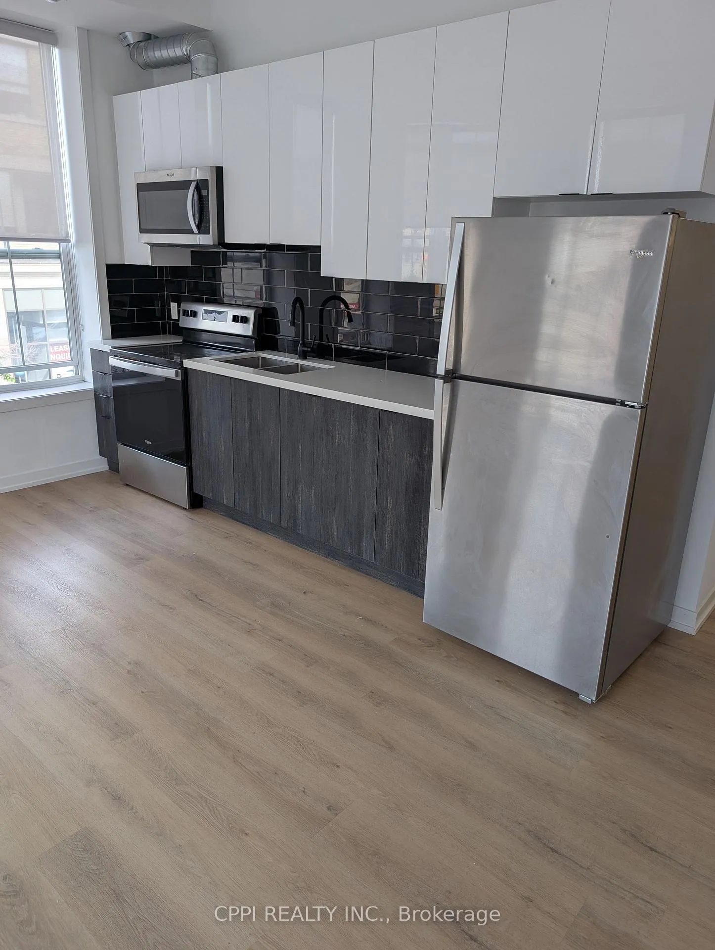 Photo 2 of Unit 212, 140 Simcoe Street, Peterborough, Town Ward 3 — HOMEH