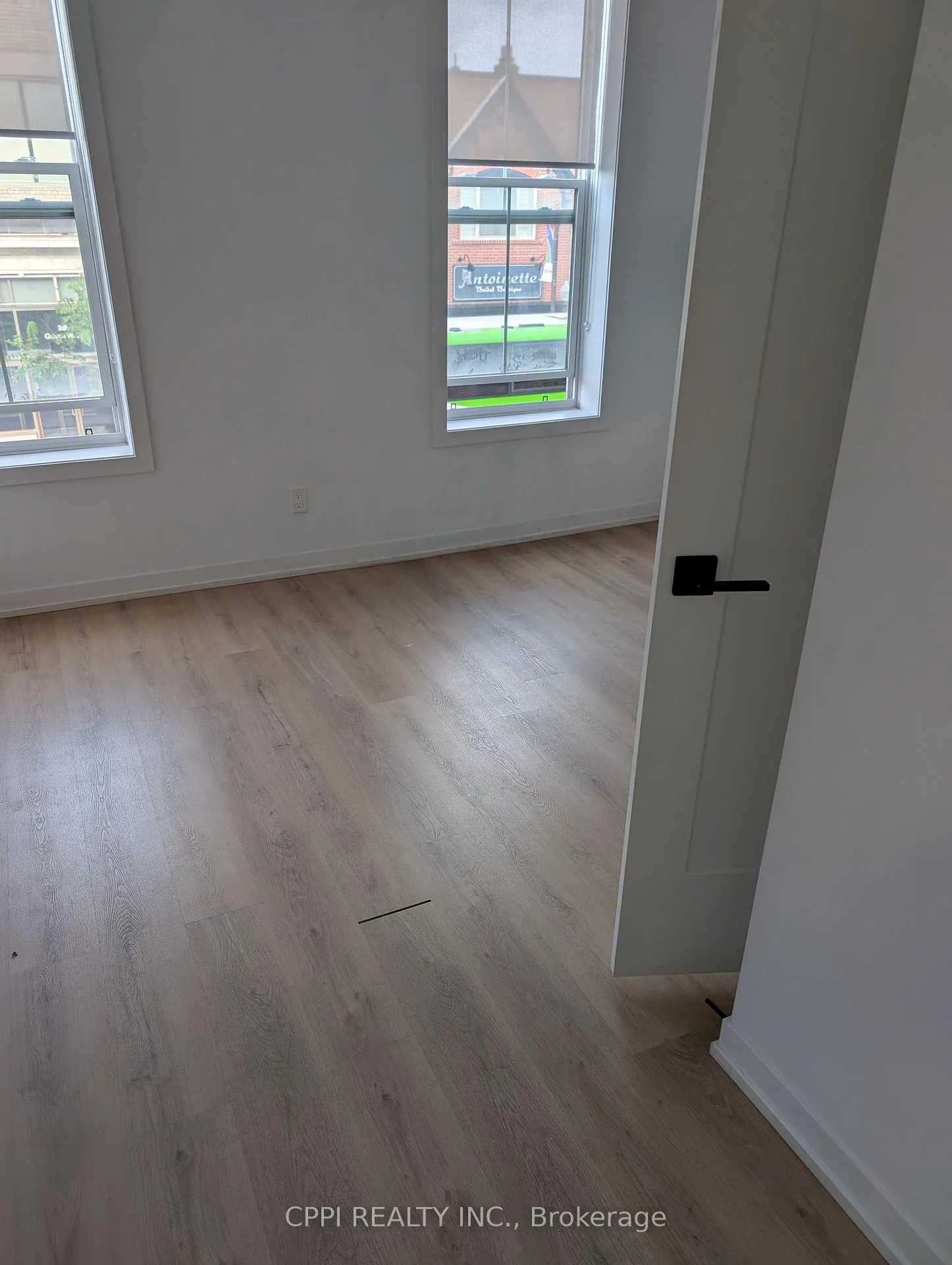 Photo 7 of Unit 212, 140 Simcoe Street, Peterborough, Town Ward 3 — HOMEH