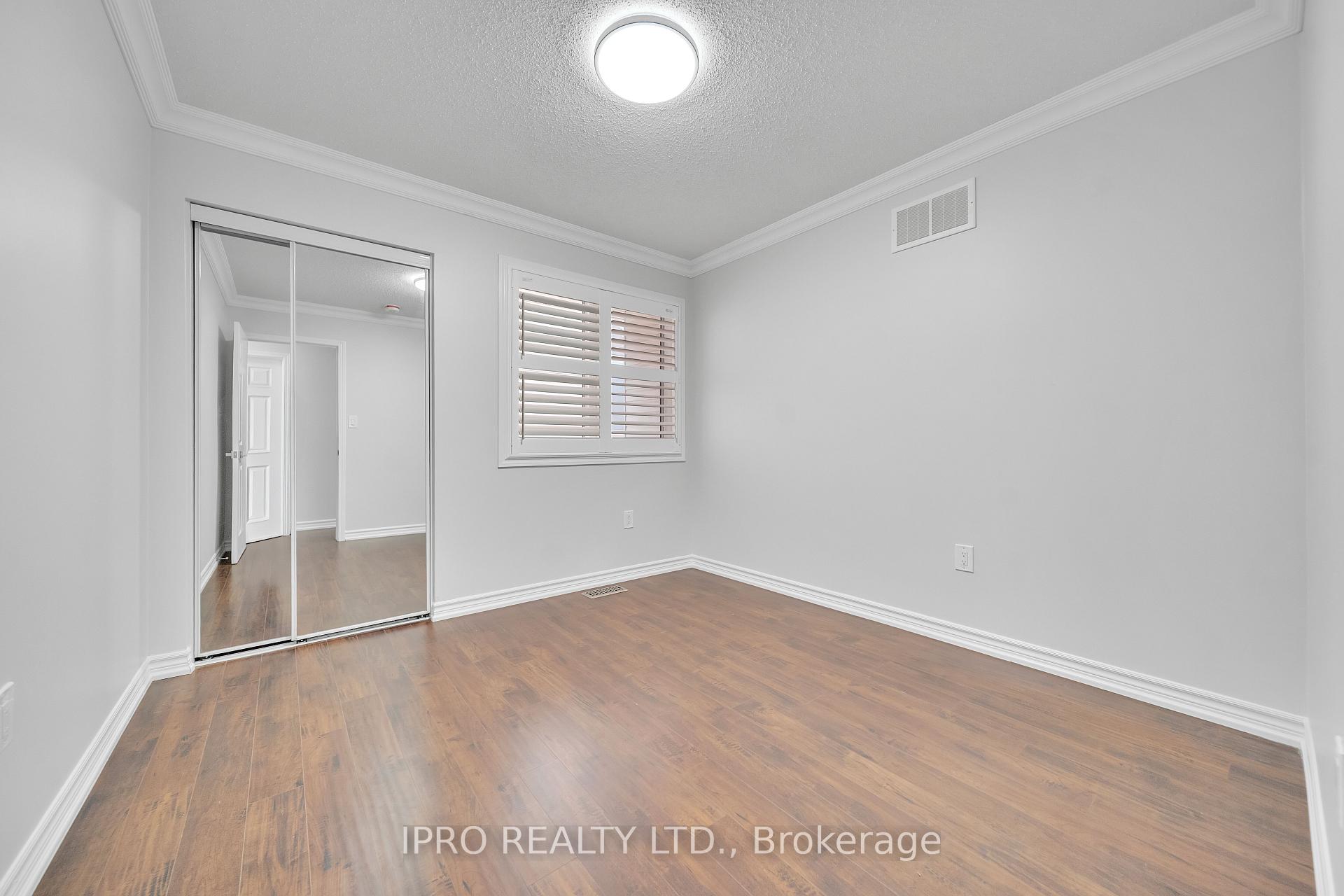 Photo 11 of 315 Pringle Avenue, Milton, Scott — HOMEH