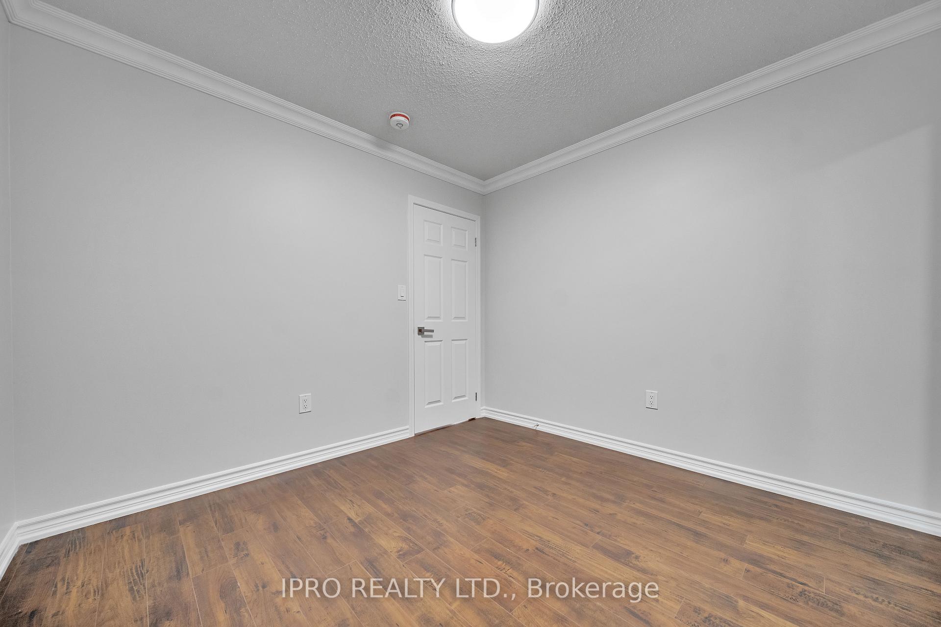 Photo 14 of 315 Pringle Avenue, Milton, Scott — HOMEH