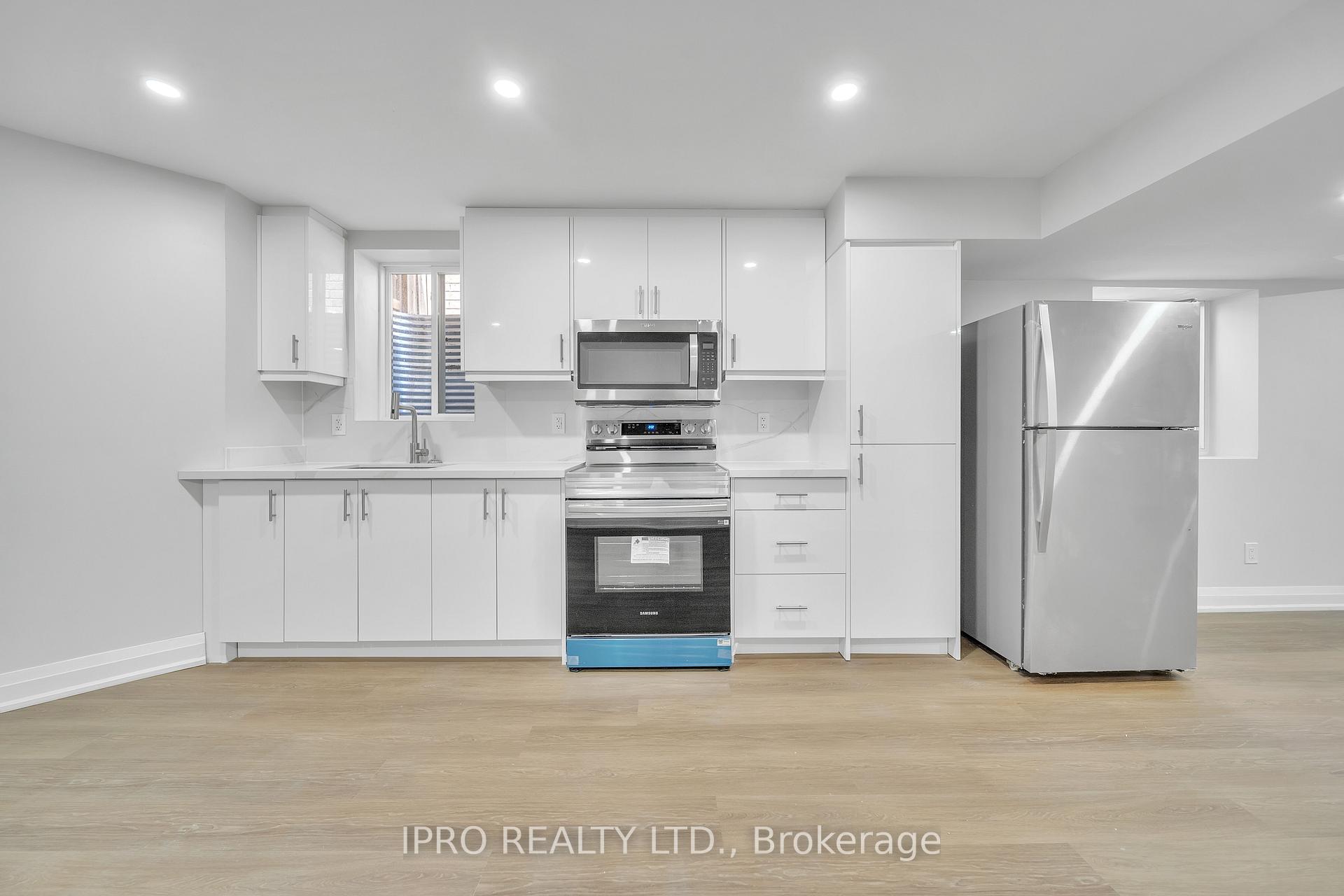 Photo 13 of 315 Pringle Avenue, Milton, Scott — HOMEH