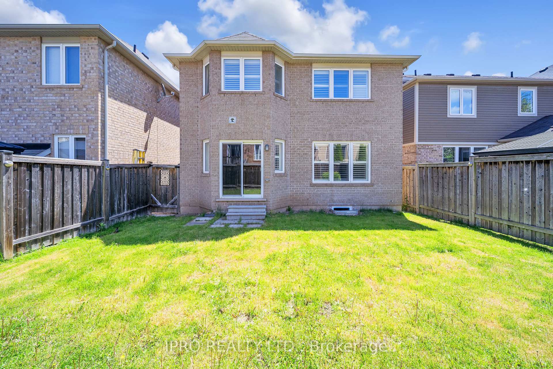 Photo 33 of 315 Pringle Avenue, Milton, Scott — HOMEH