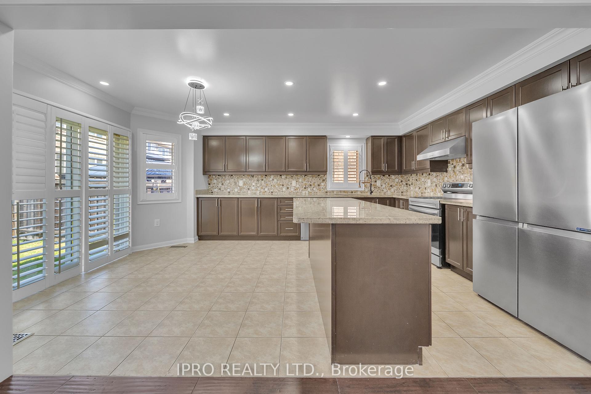 Photo 42 of 315 Pringle Avenue, Milton, Scott — HOMEH