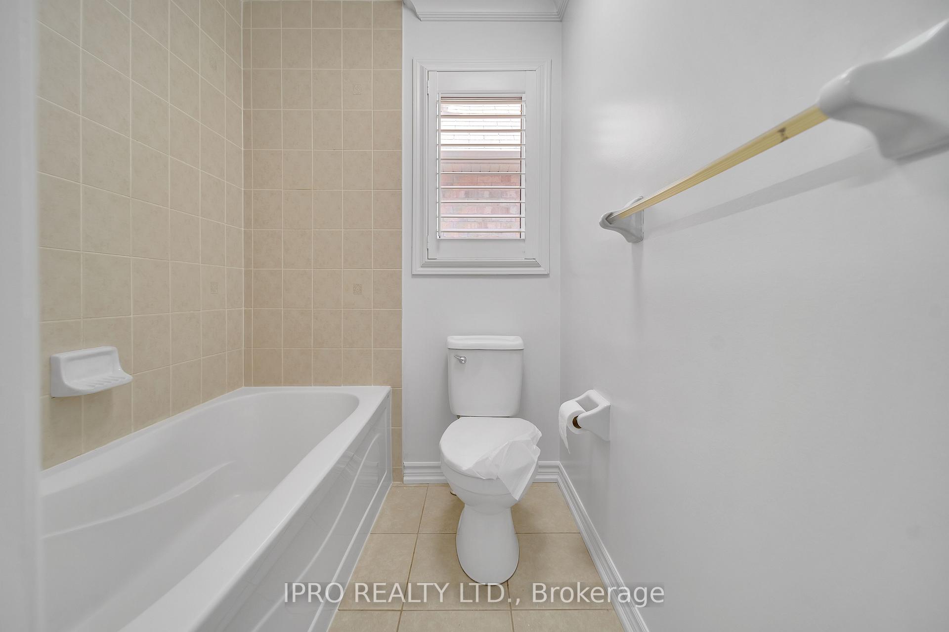 Photo 43 of 315 Pringle Avenue, Milton, Scott — HOMEH