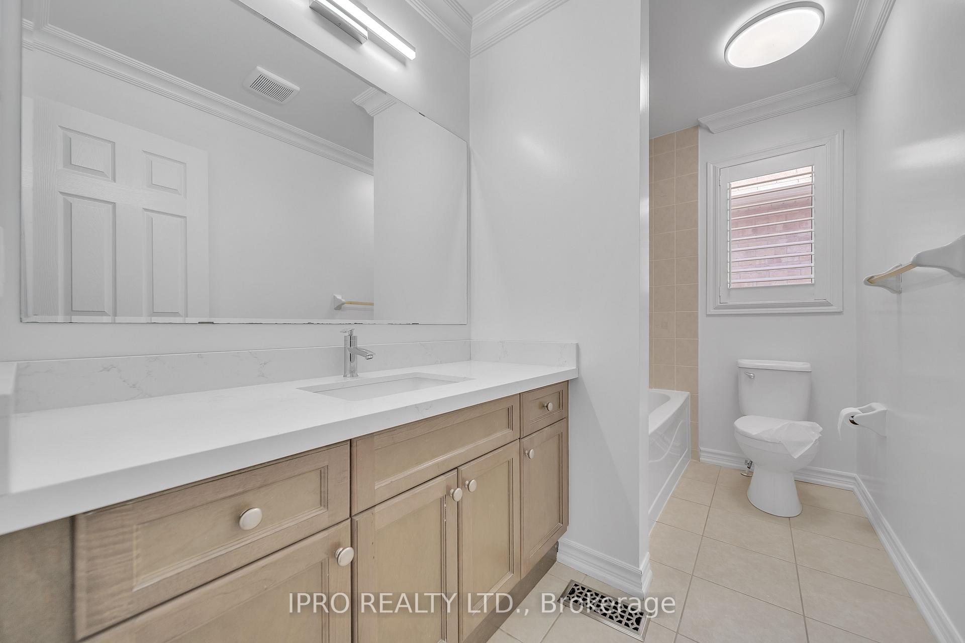 Photo 40 of 315 Pringle Avenue, Milton, Scott — HOMEH