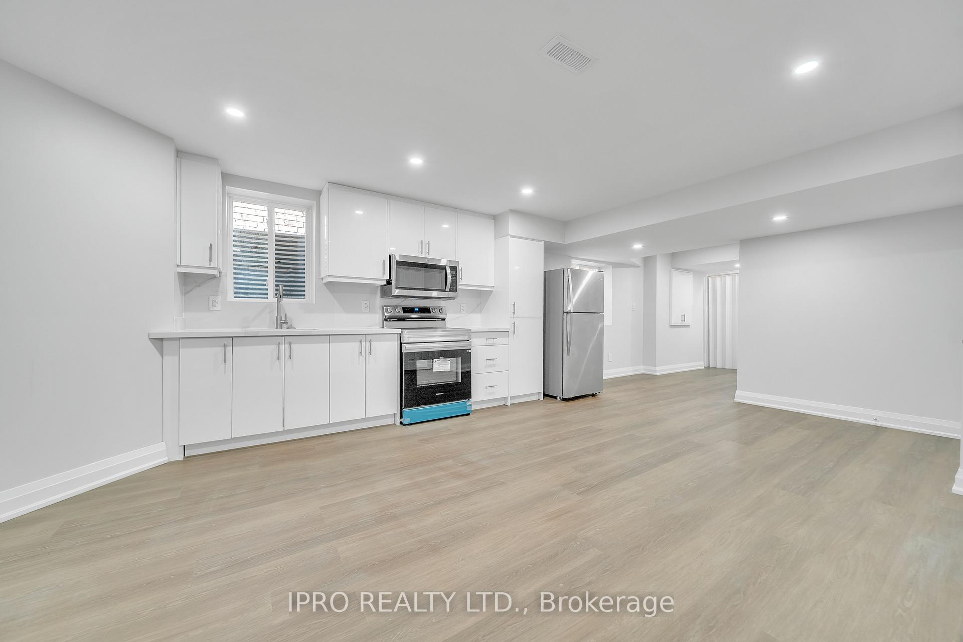 Photo 44 of 315 Pringle Avenue, Milton, Scott — HOMEH