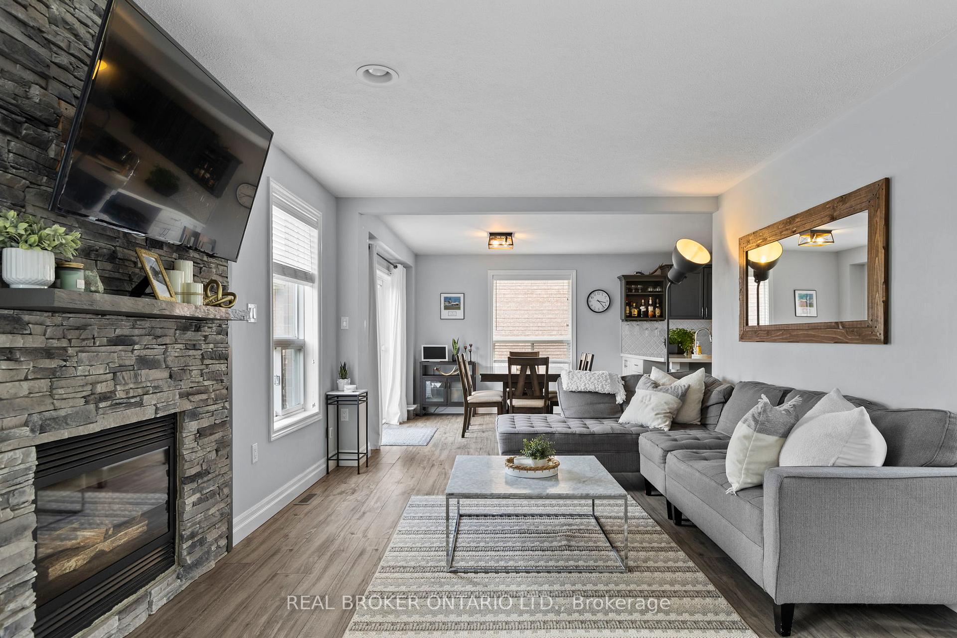Photo 9 of 85 Vanessa Drive, Orillia — HOMEH