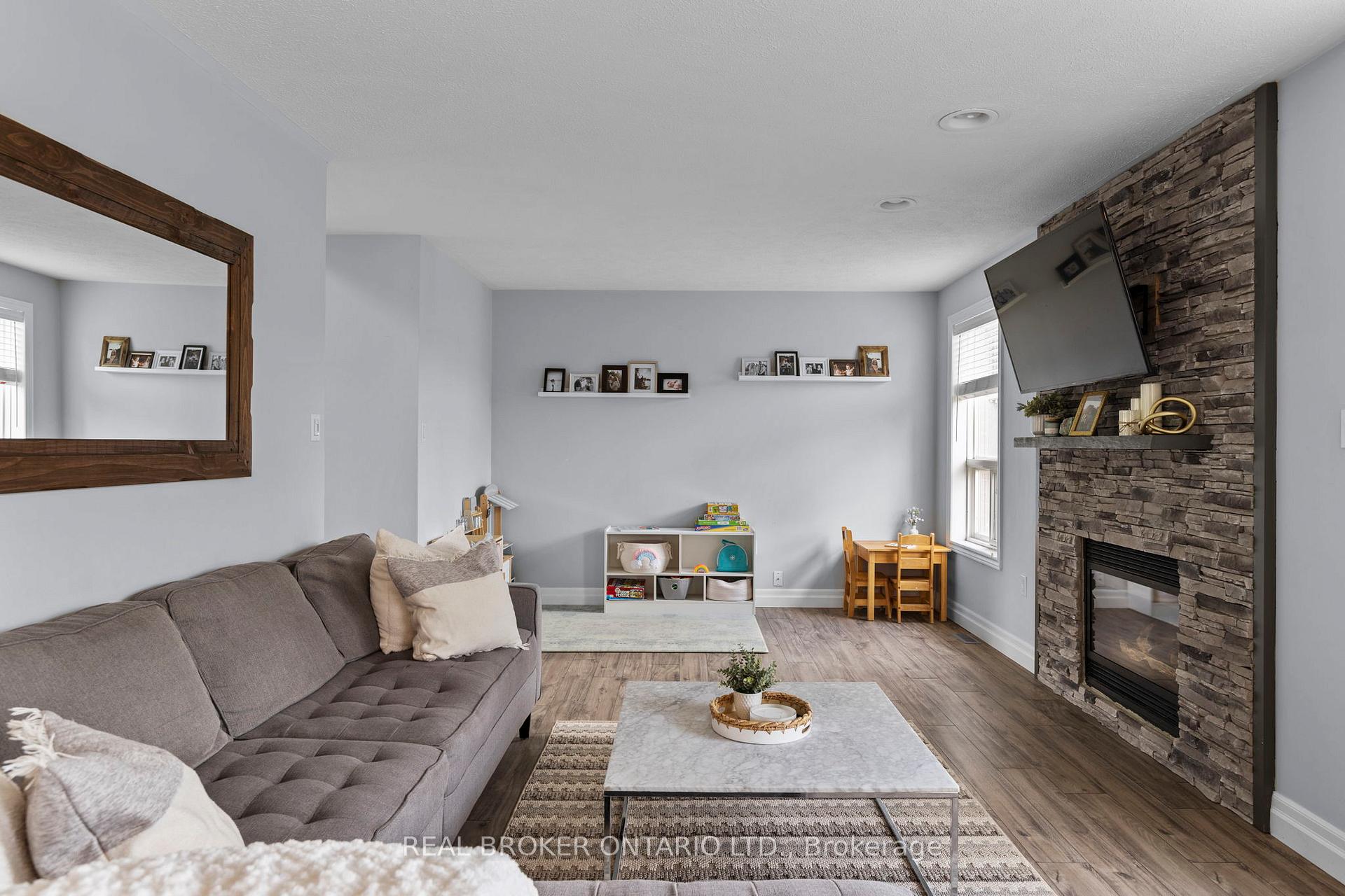 Photo 10 of 85 Vanessa Drive, Orillia — HOMEH