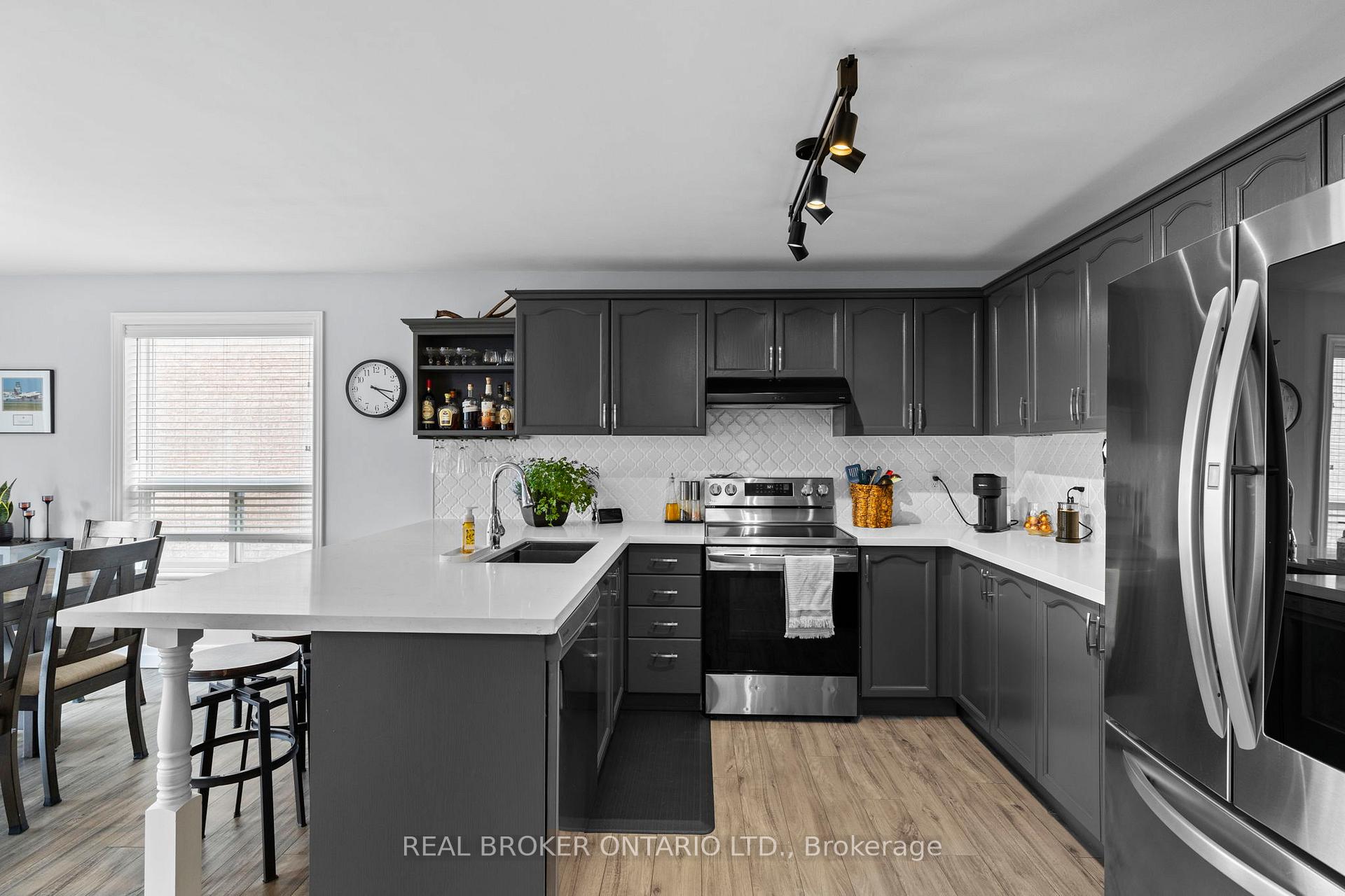 Photo 16 of 85 Vanessa Drive, Orillia — HOMEH