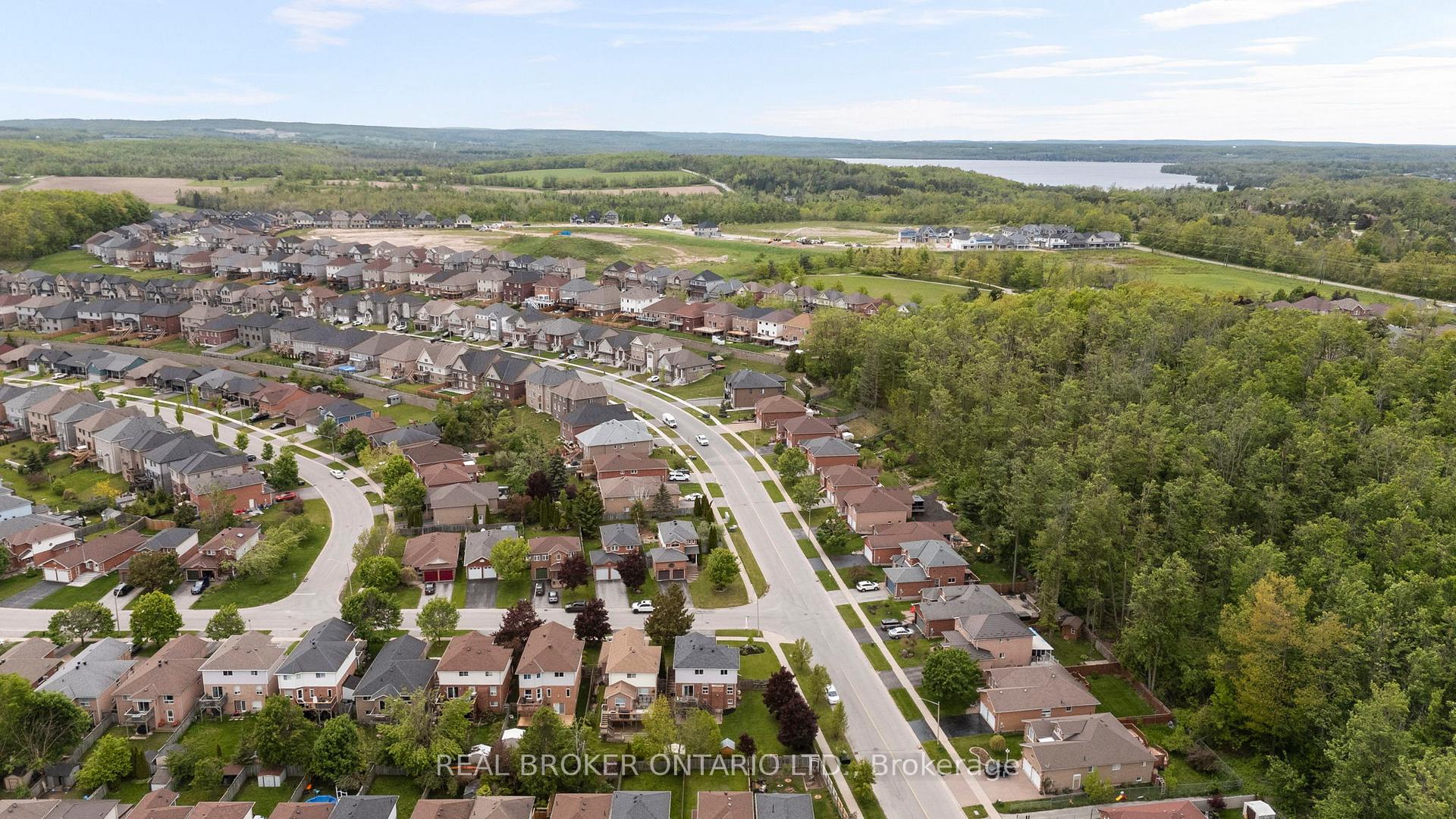 Photo 43 of 85 Vanessa Drive, Orillia — HOMEH