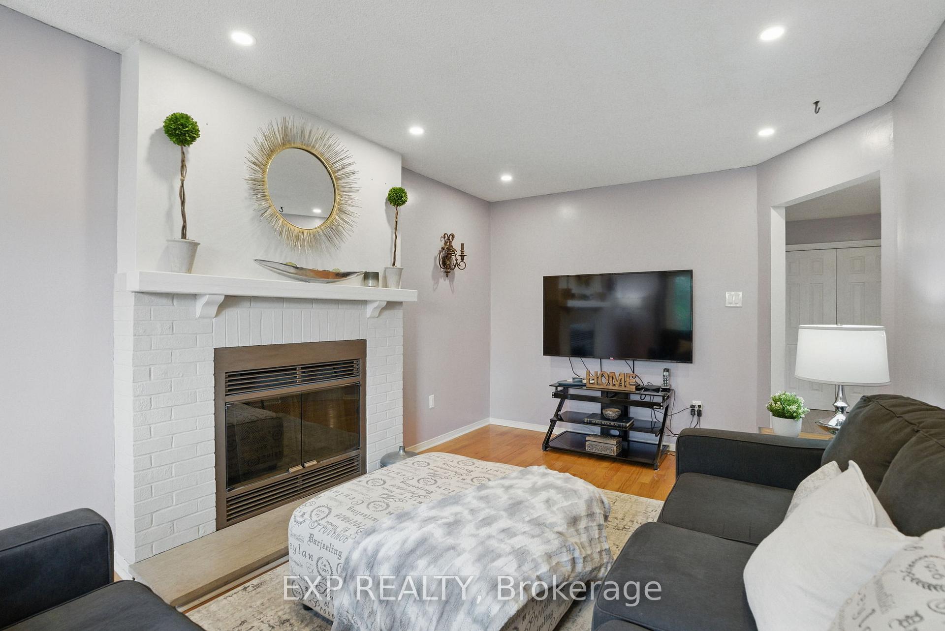 Photo 10 of 1041 Ridge Valley Drive, Oshawa, Pinecrest — HOMEH