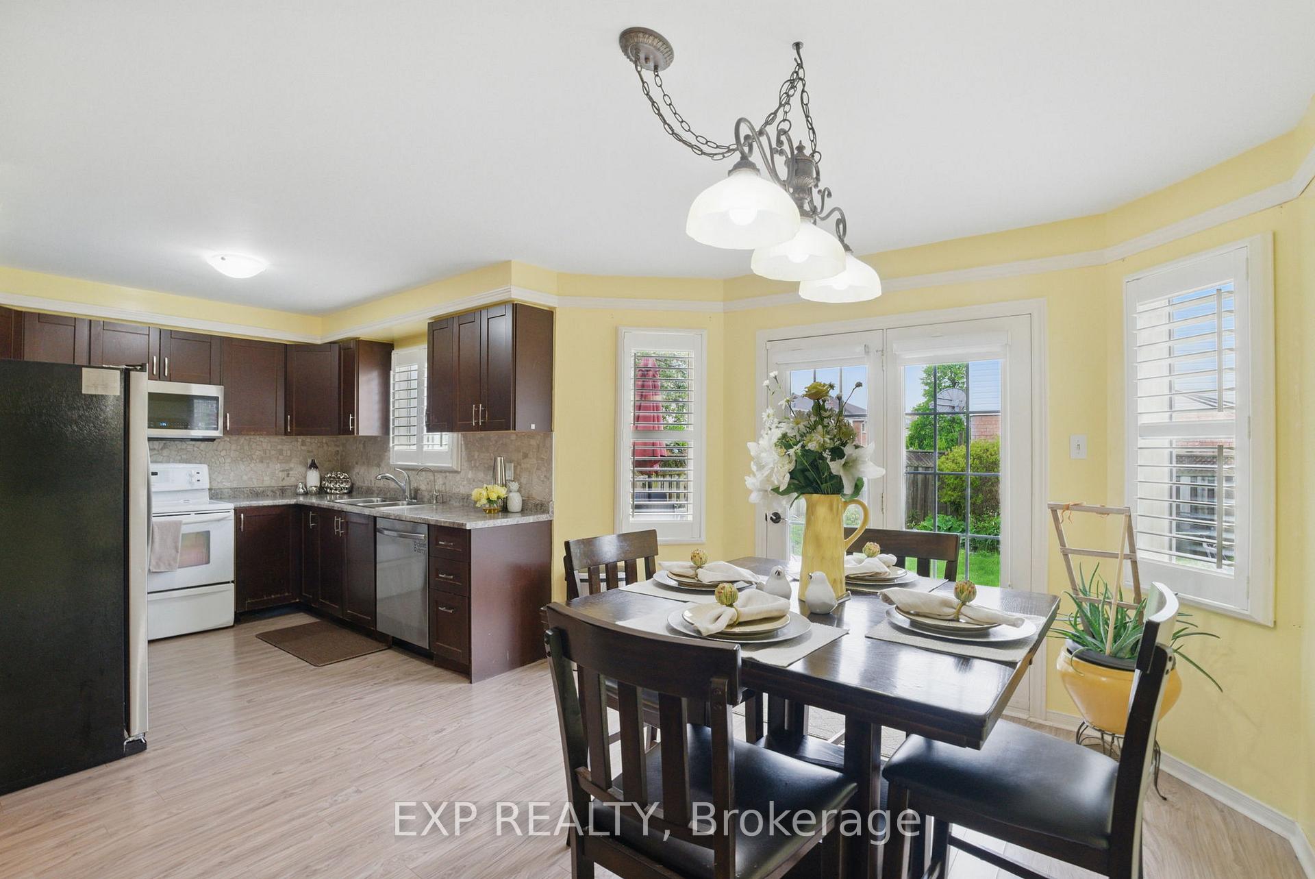 Photo 12 of 1041 Ridge Valley Drive, Oshawa, Pinecrest — HOMEH