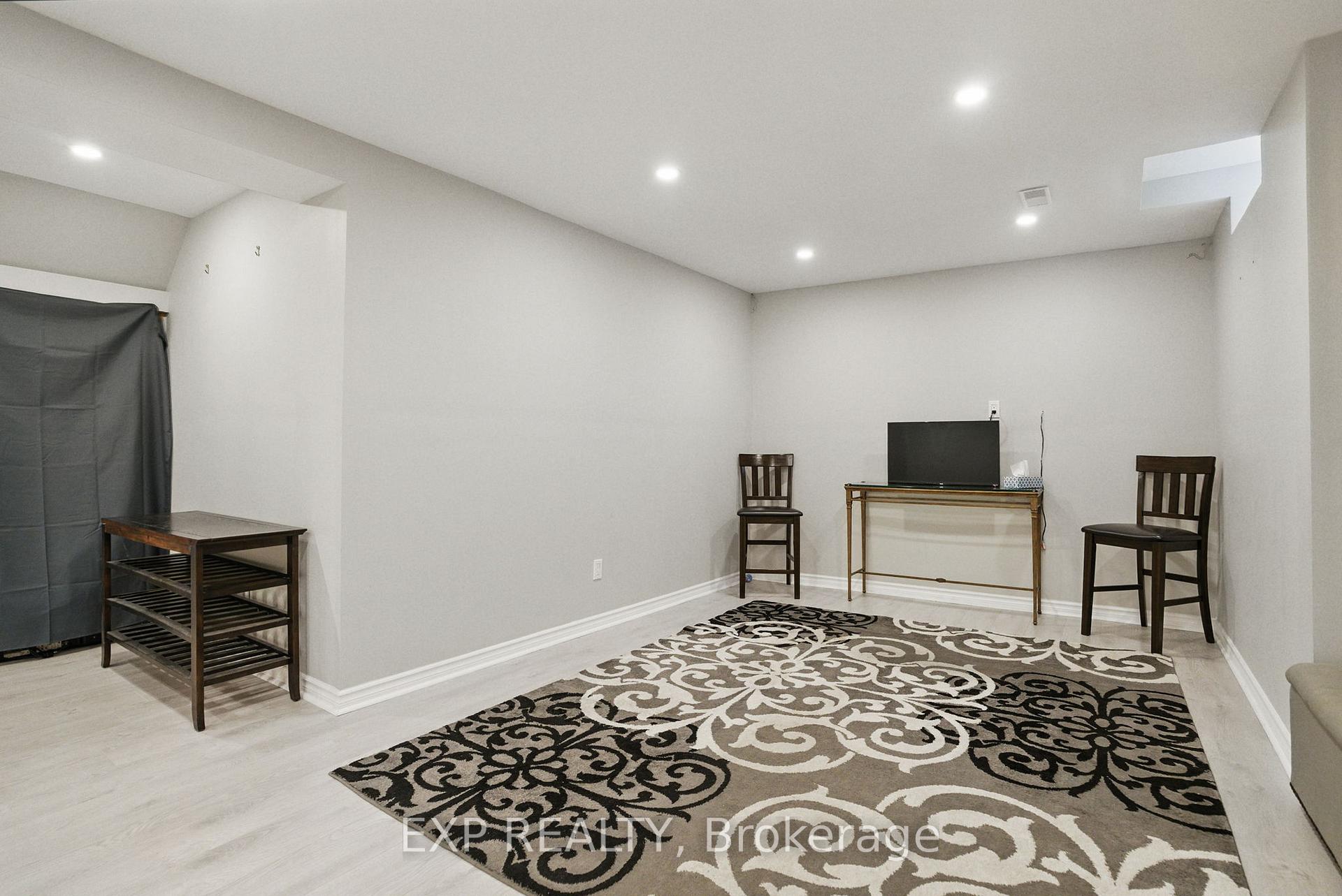 Photo 25 of 1041 Ridge Valley Drive, Oshawa, Pinecrest — HOMEH
