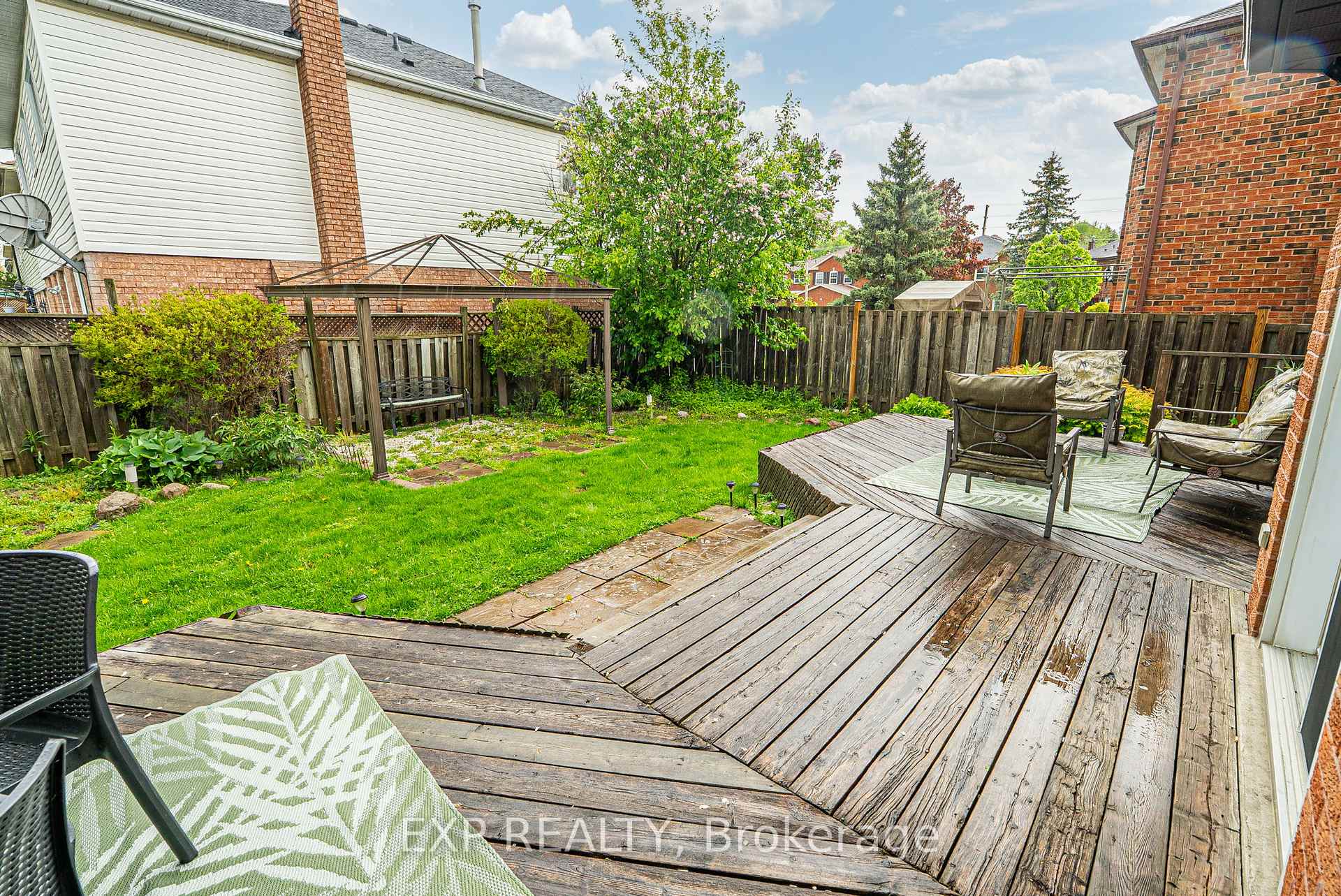 Photo 33 of 1041 Ridge Valley Drive, Oshawa, Pinecrest — HOMEH