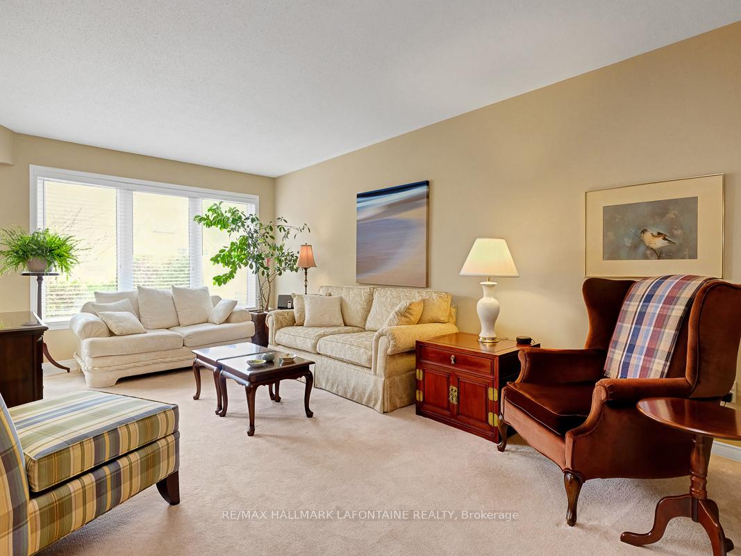 Photo 5 of 245 Greenridge Street, Ottawa, Chapel Hill — HOMEH