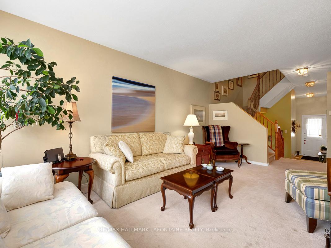 Photo 8 of 245 Greenridge Street, Ottawa, Chapel Hill — HOMEH
