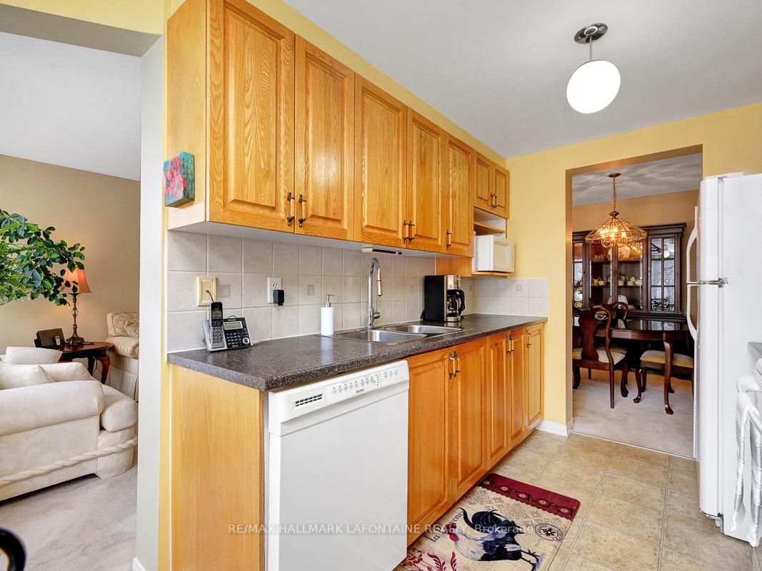 Photo 13 of 245 Greenridge Street, Ottawa, Chapel Hill — HOMEH