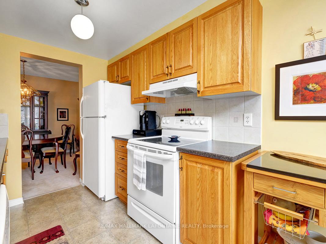 Photo 14 of 245 Greenridge Street, Ottawa, Chapel Hill — HOMEH