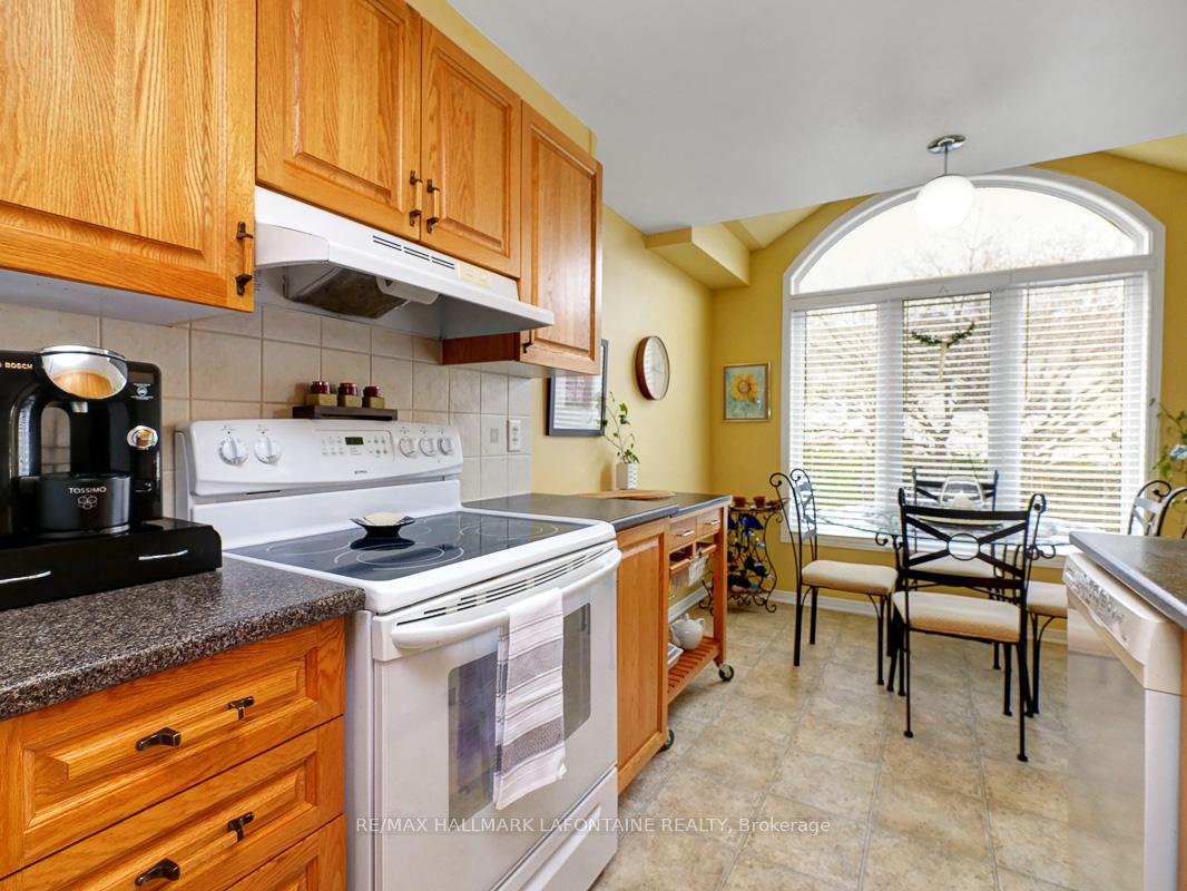 Photo 15 of 245 Greenridge Street, Ottawa, Chapel Hill — HOMEH