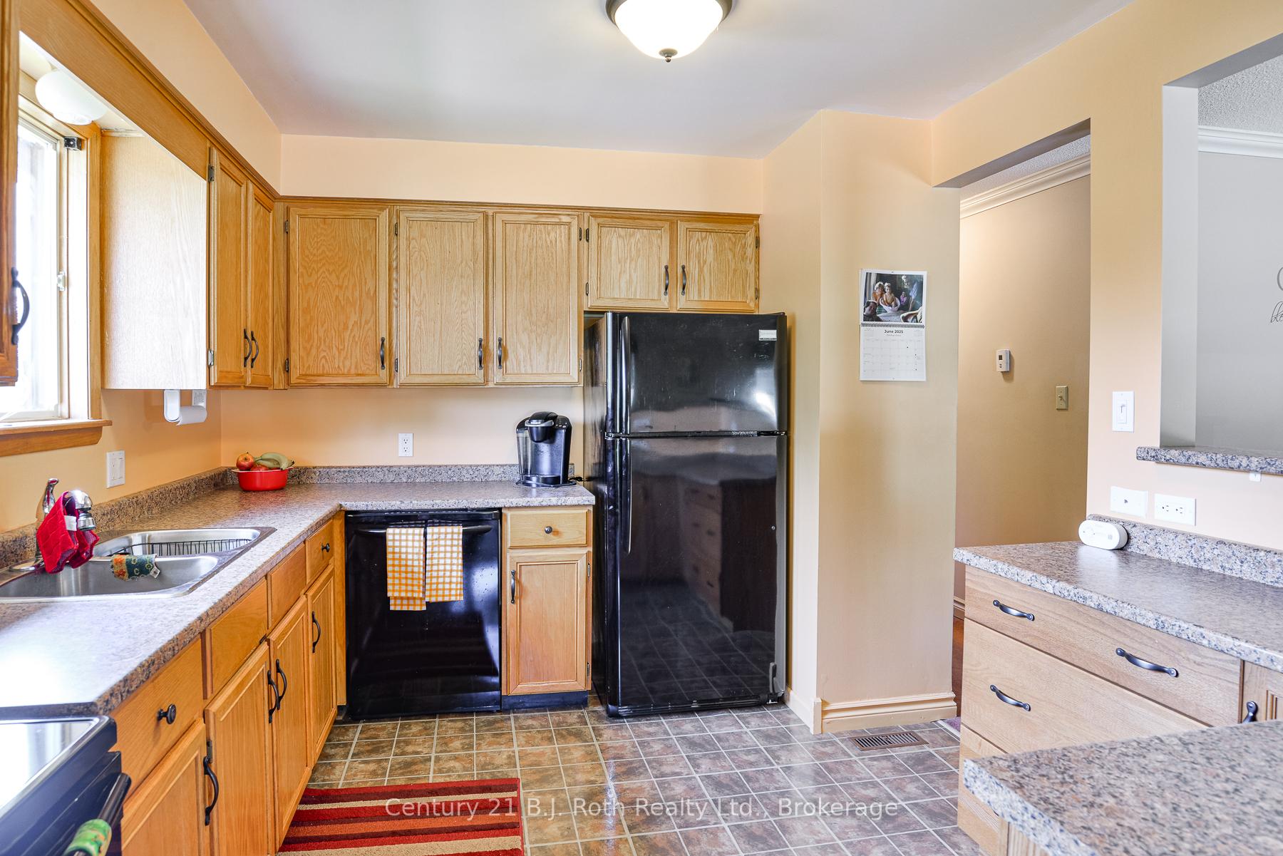Photo 9 of 57 Andrea Crescent, Orillia — HOMEH